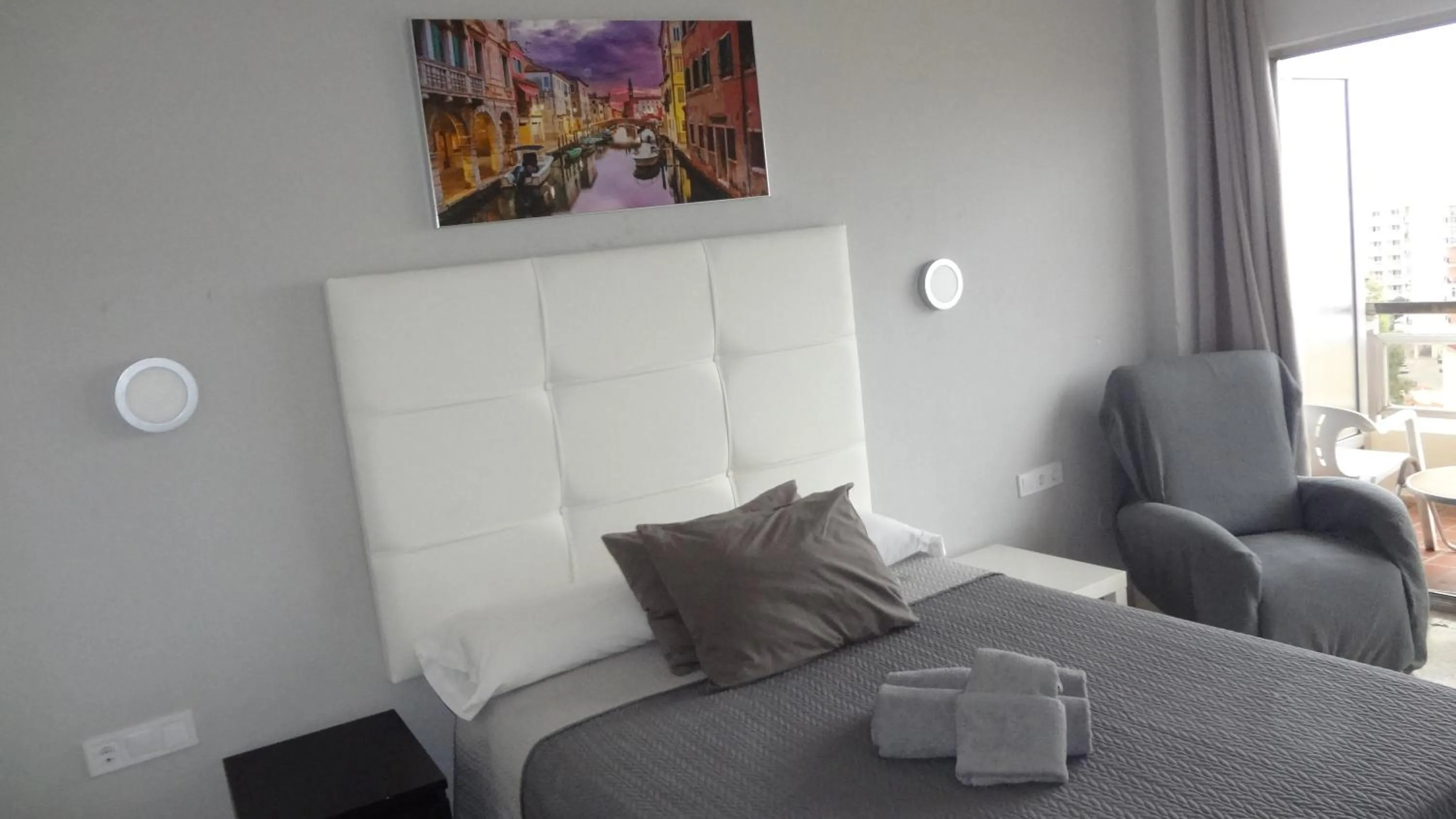 Bedroom, Bed in Hotel Carlos I