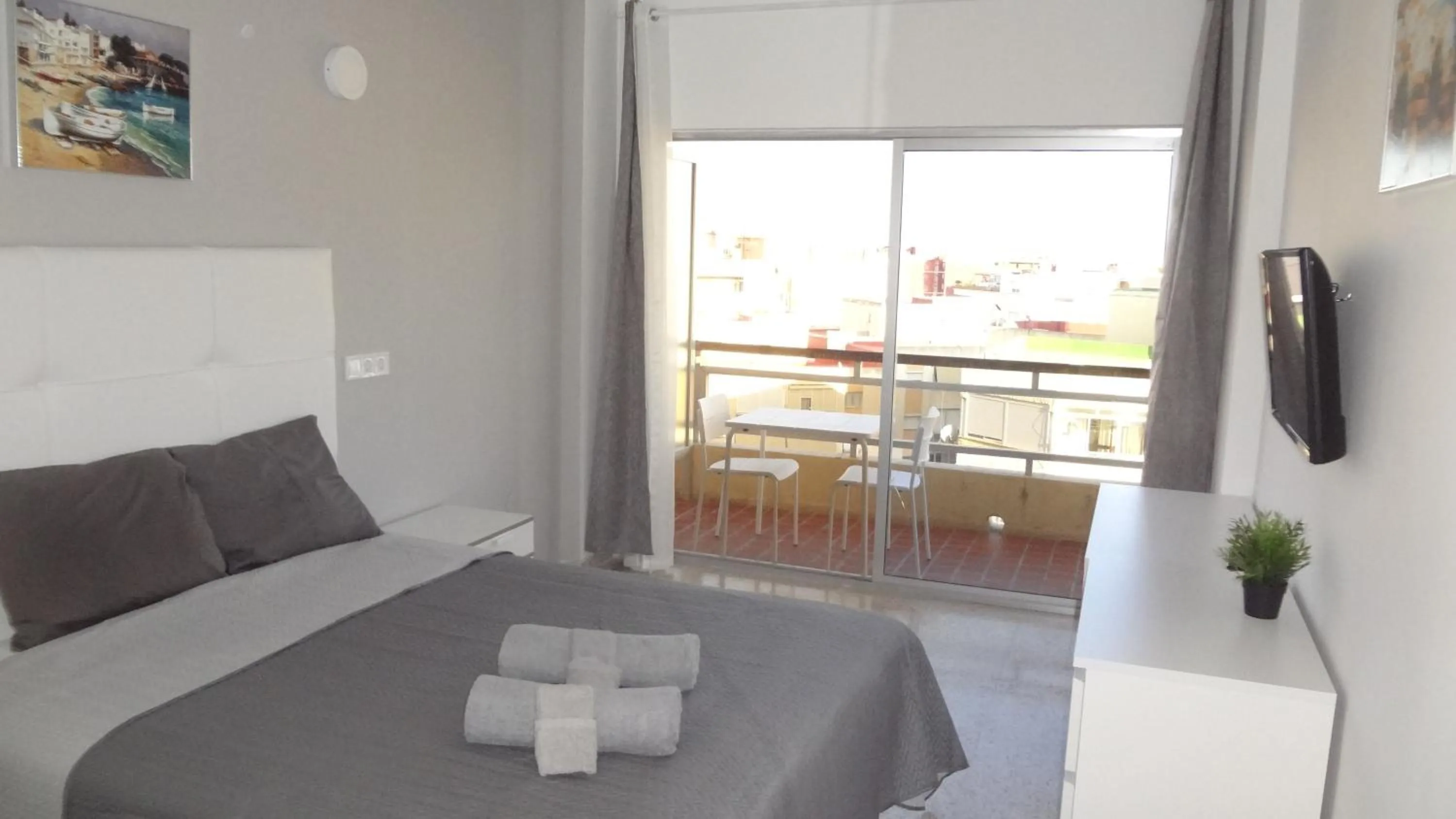 Photo of the whole room, Bed in Hotel Carlos I