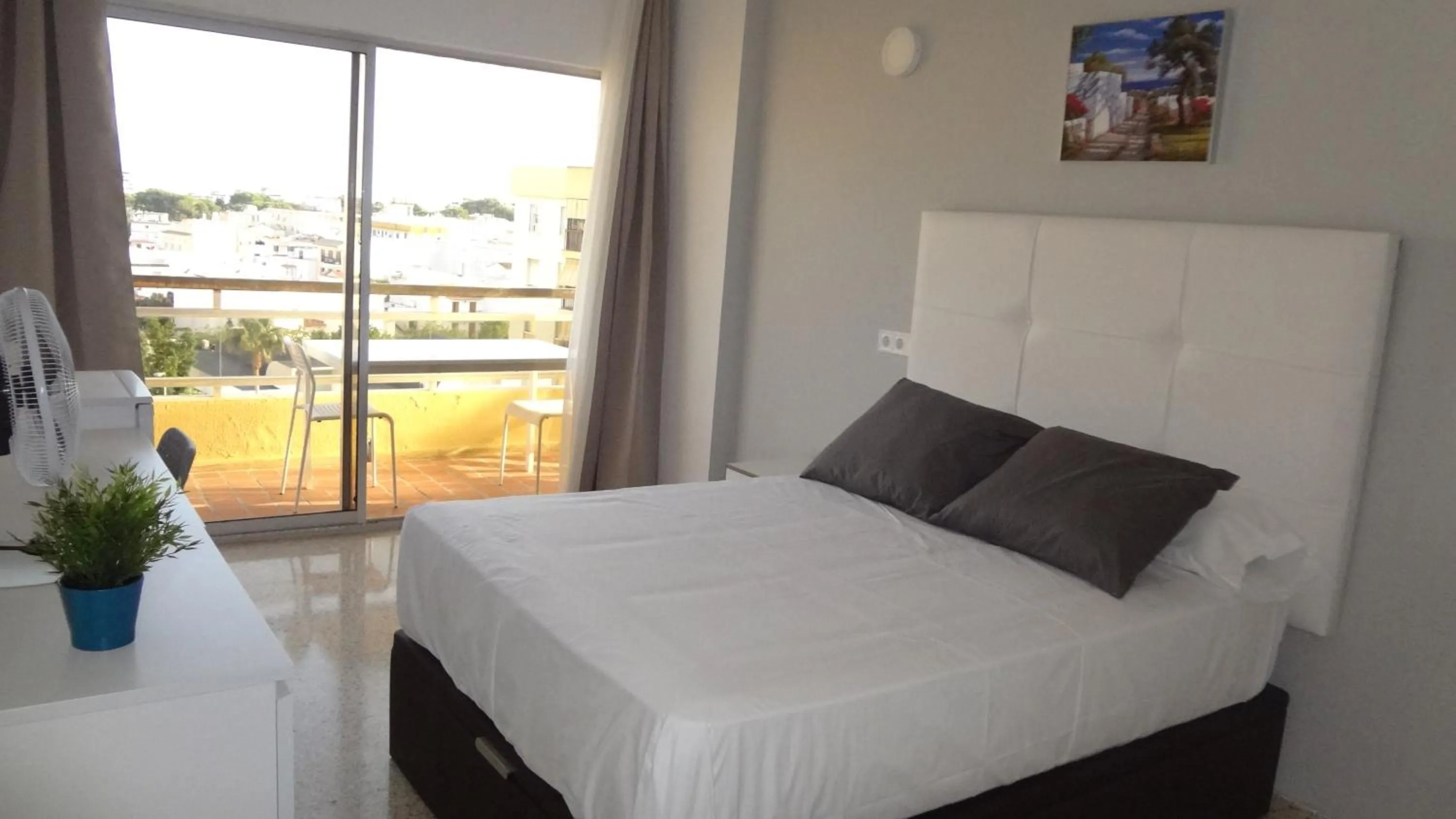 Bedroom, Bed in Hotel Carlos I