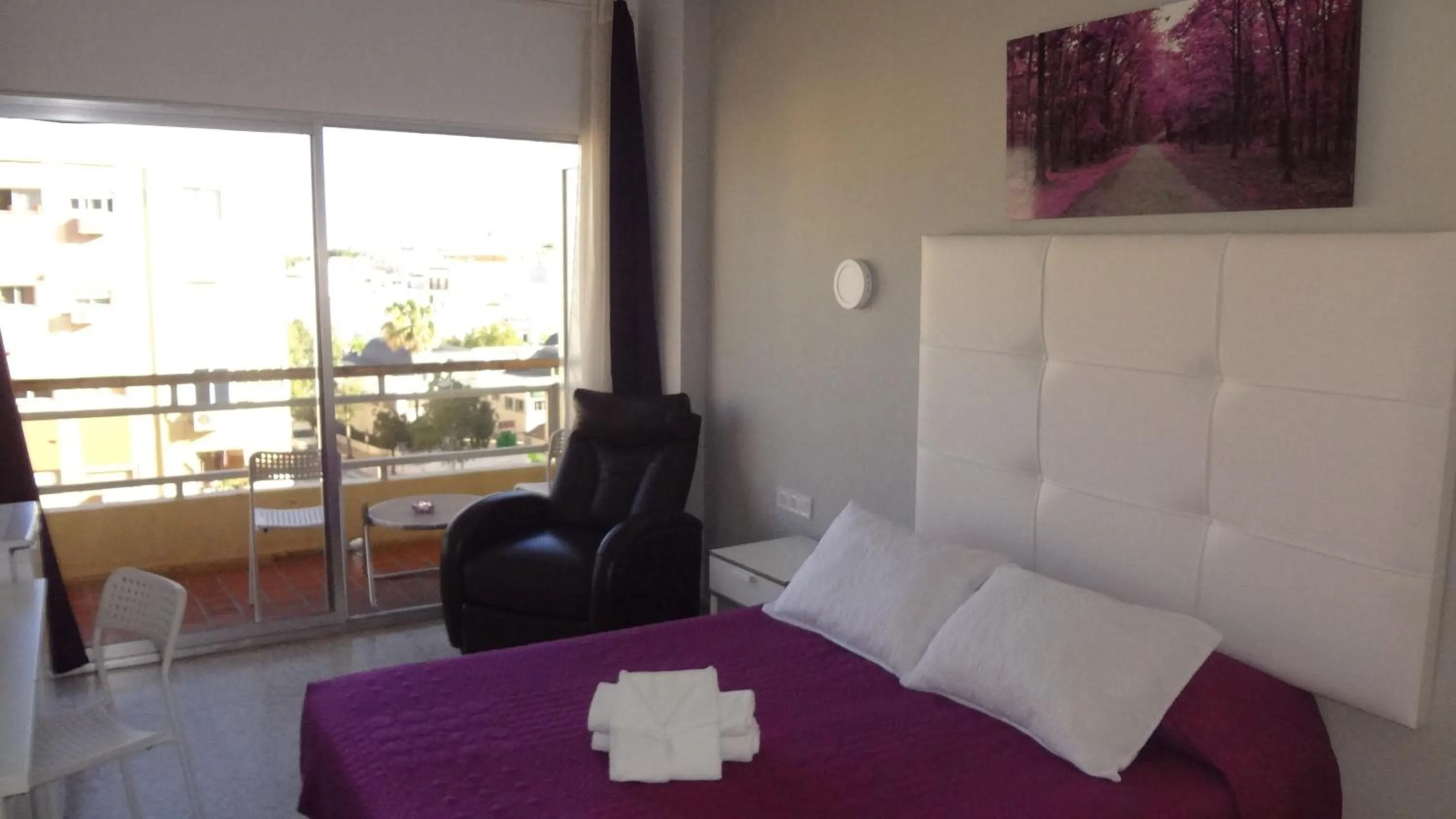 Bedroom, Bed in Hotel Carlos I