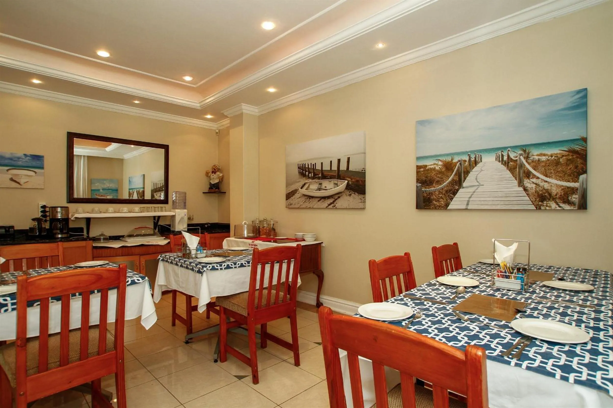 Breakfast in The Sandringham Bed & Breakfast and Self-Catering