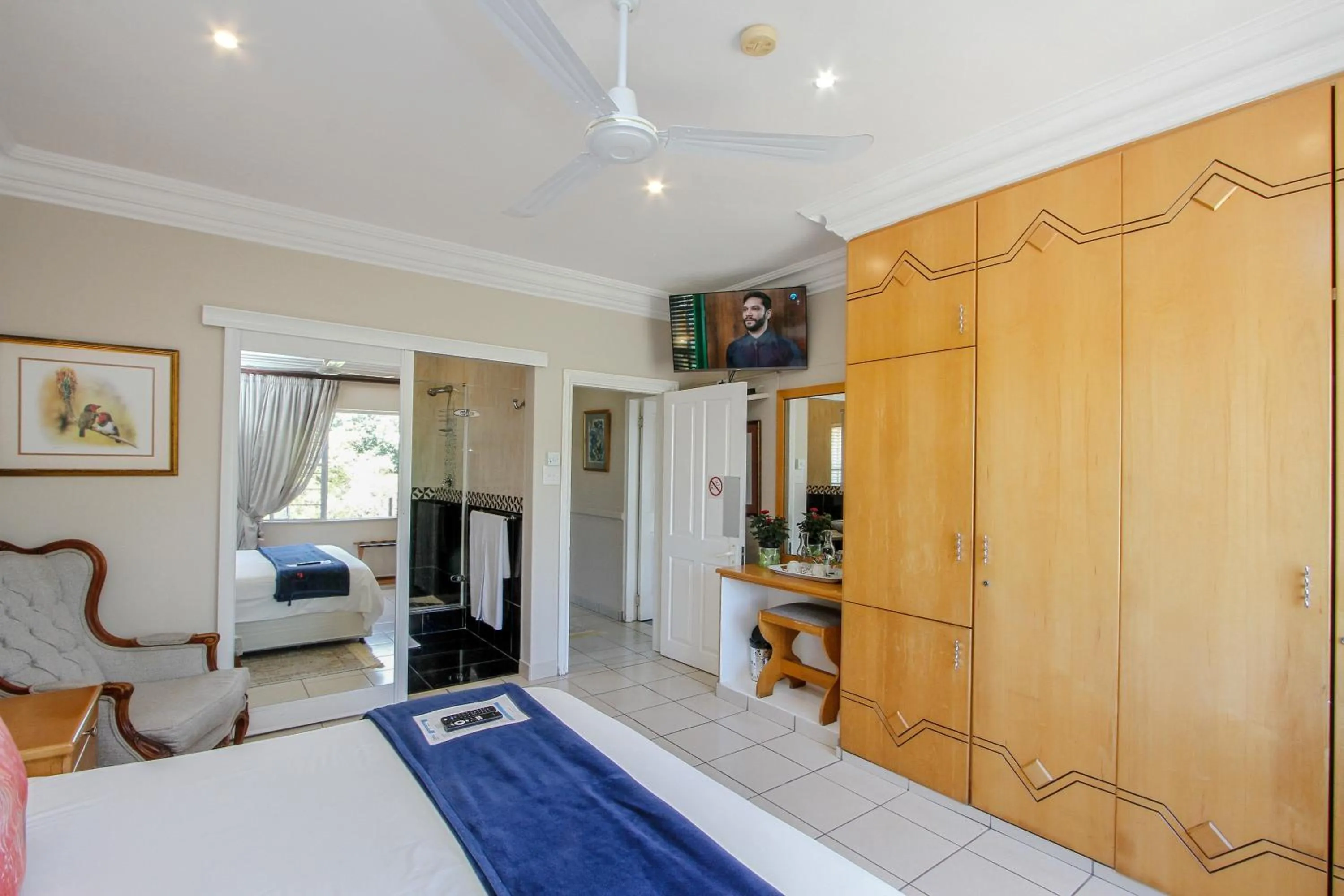 TV and multimedia, Bed in The Sandringham Bed & Breakfast and Self-Catering