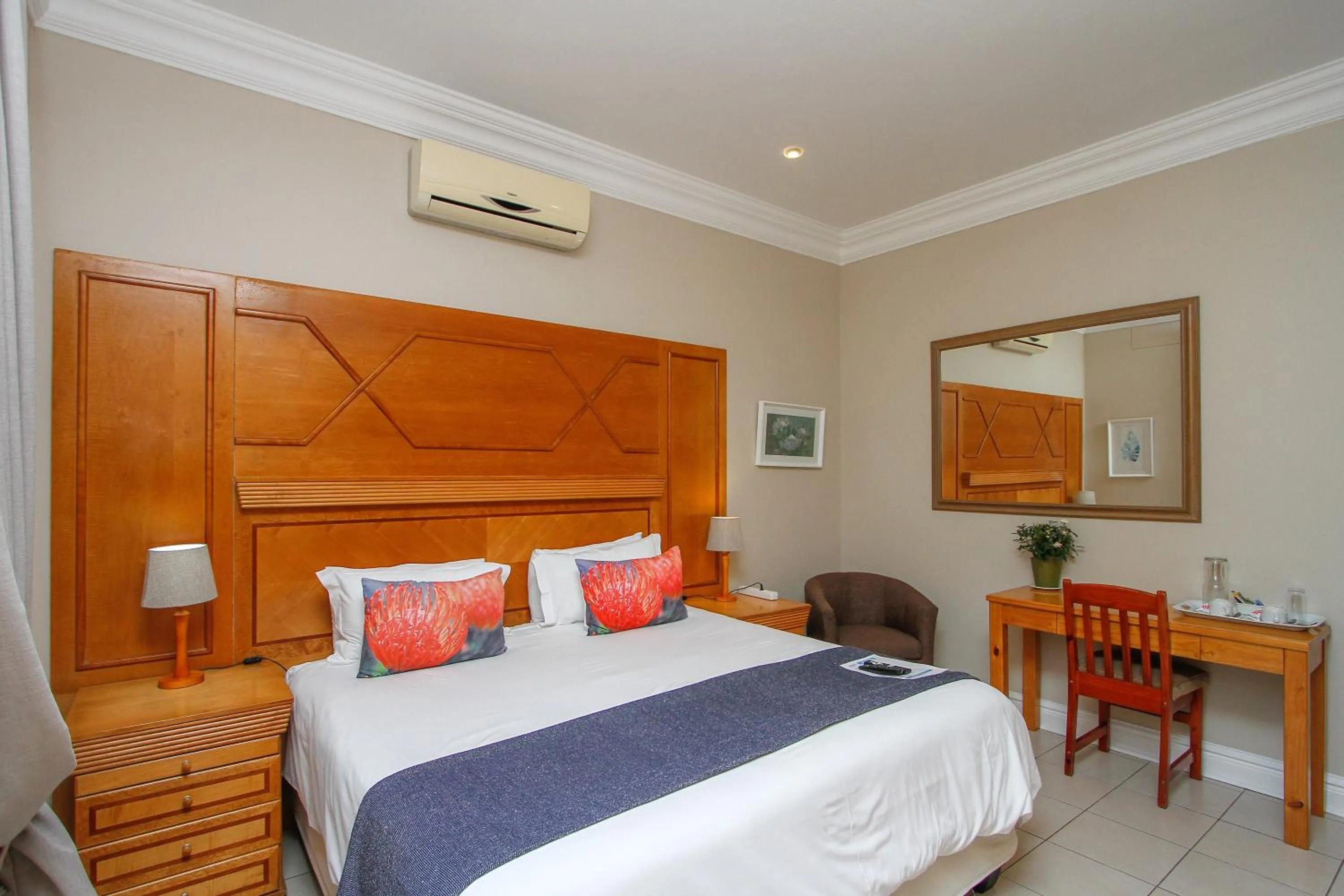 Bed in The Sandringham Bed & Breakfast and Self-Catering