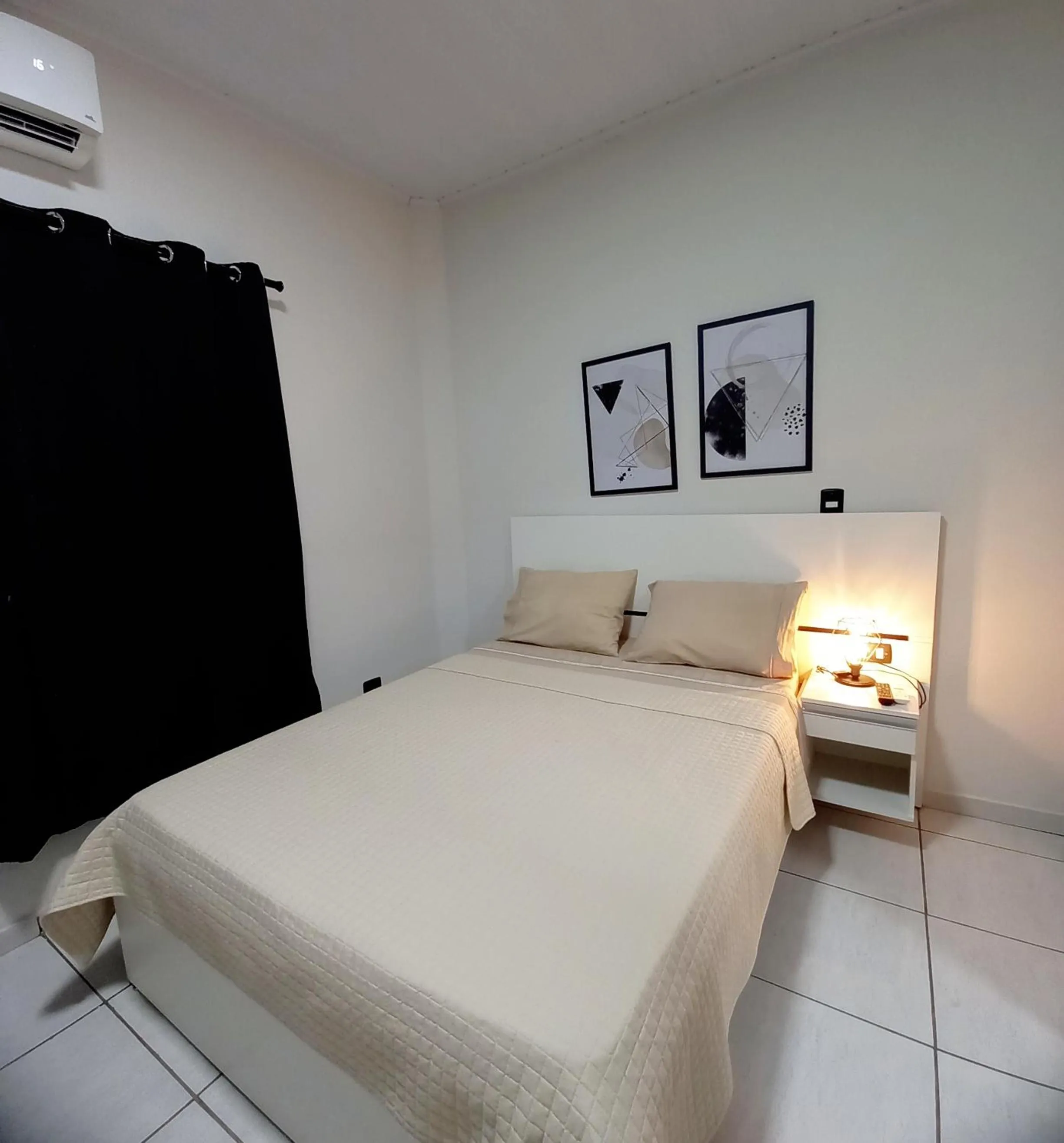 Bed in Flat Duplex - Flat & Residence Premium