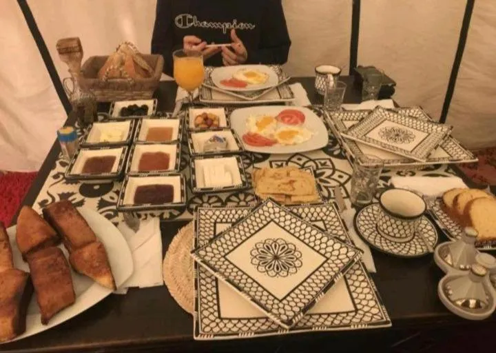 Merzouga Luxury Camp