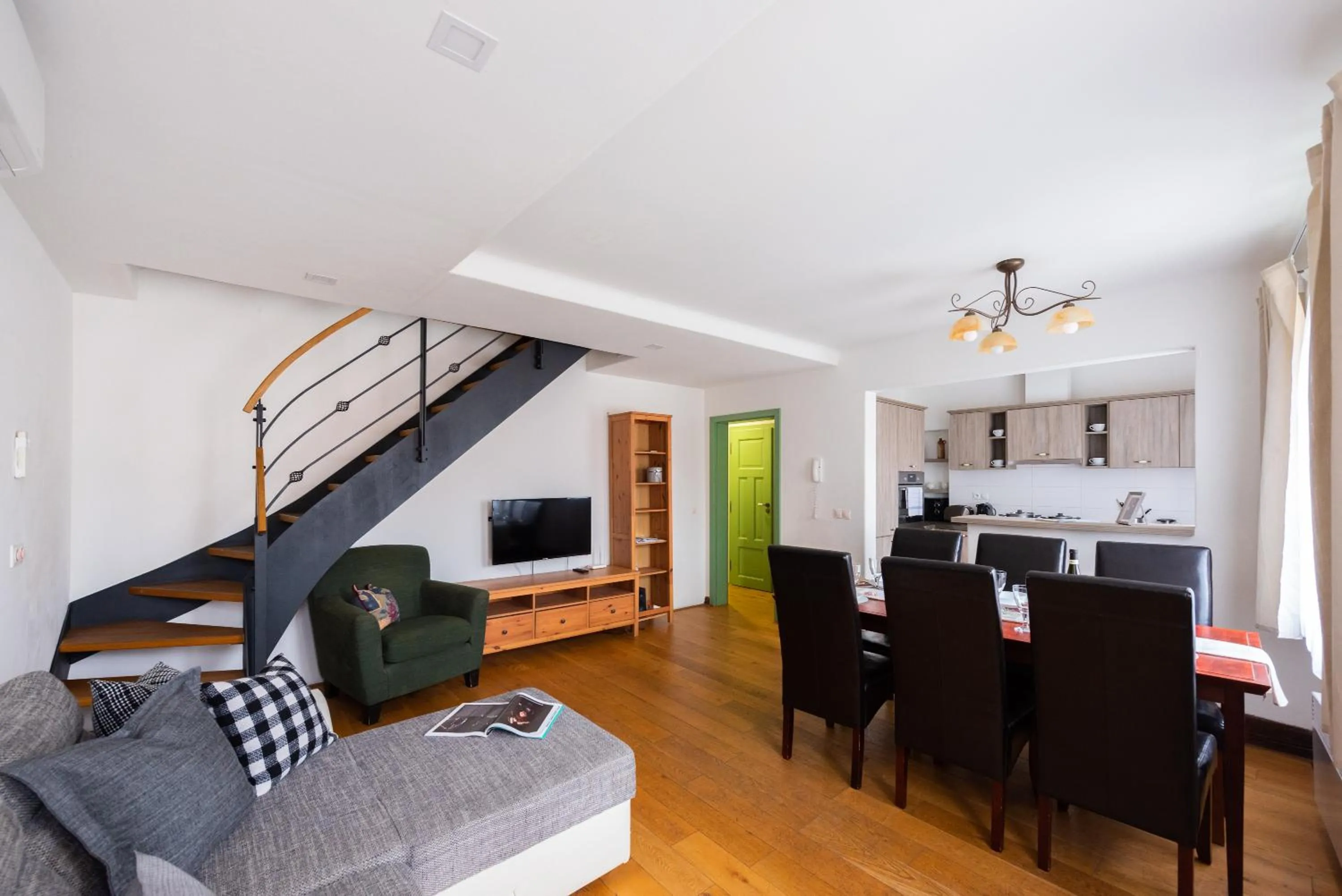Two-Bedroom Apartment in Nobles Apartments