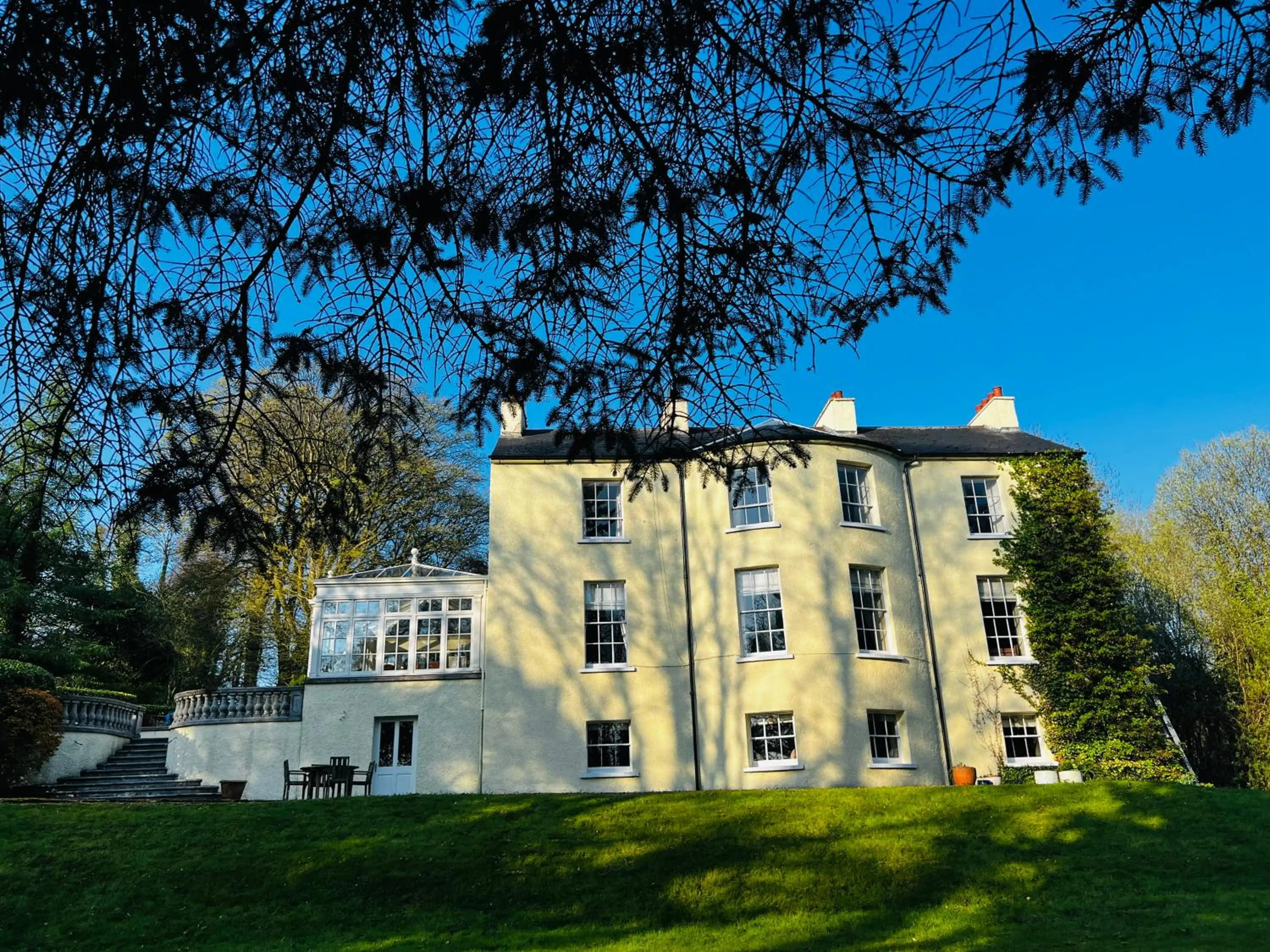 Larchmount House B&B