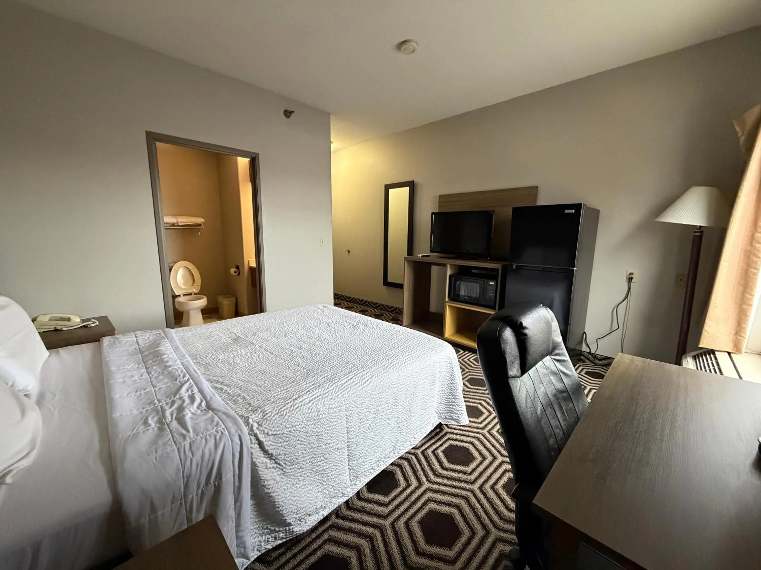 Relax Inn & Suites