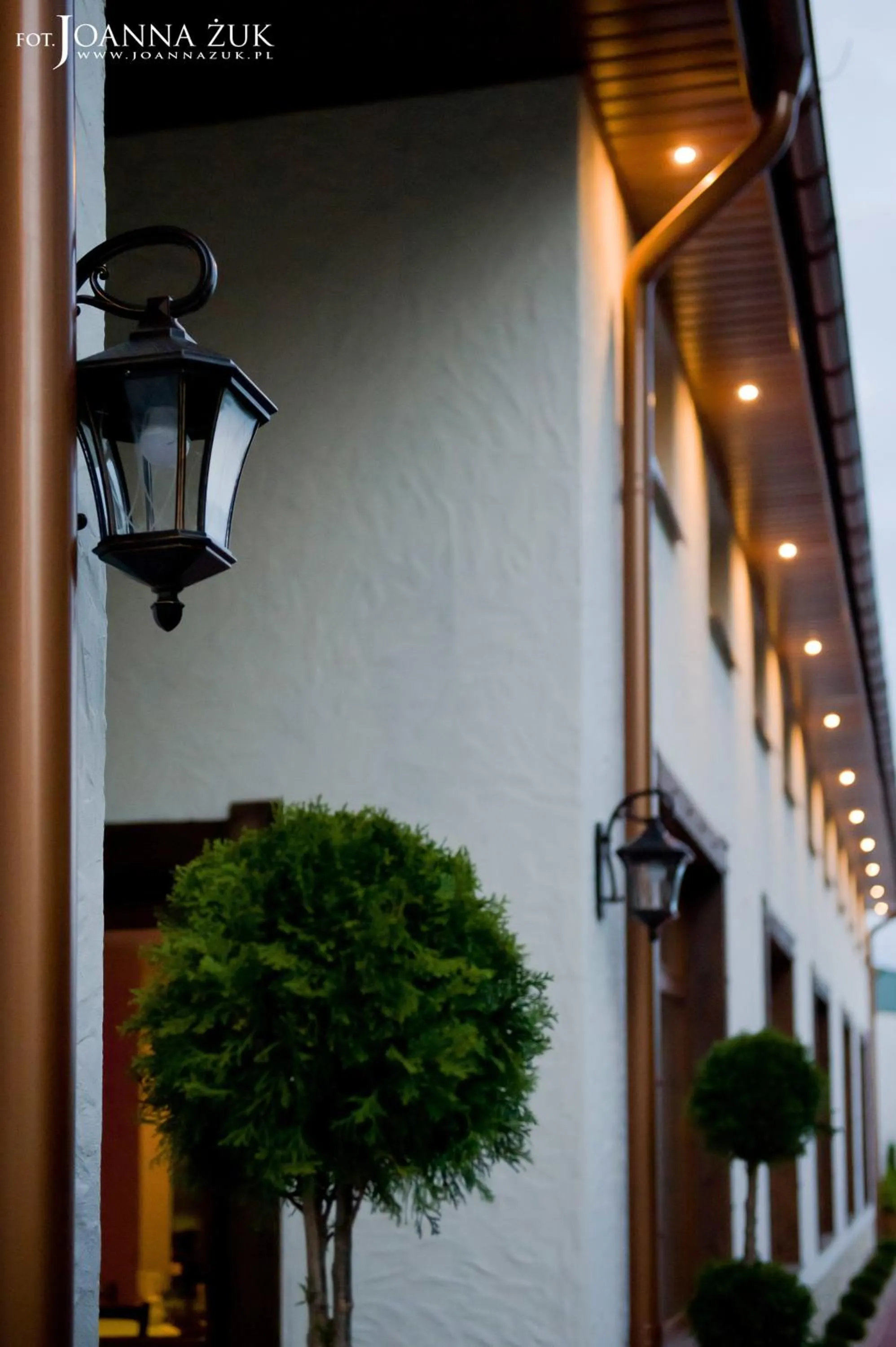 Facade/entrance in Zajazd Avangarda