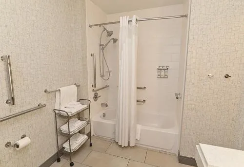 Bathroom in Holiday Inn Express Jasper by IHG