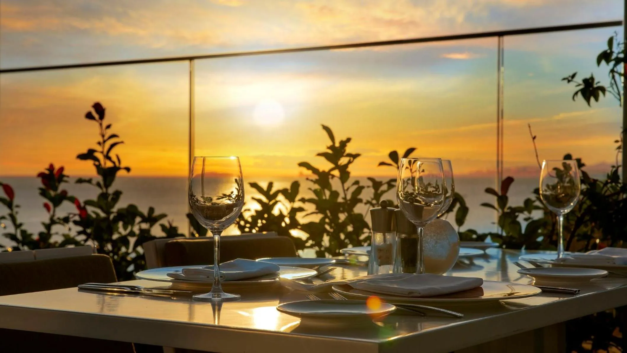 Restaurant/places to eat in Crowne Plaza Florya Istanbul by IHG