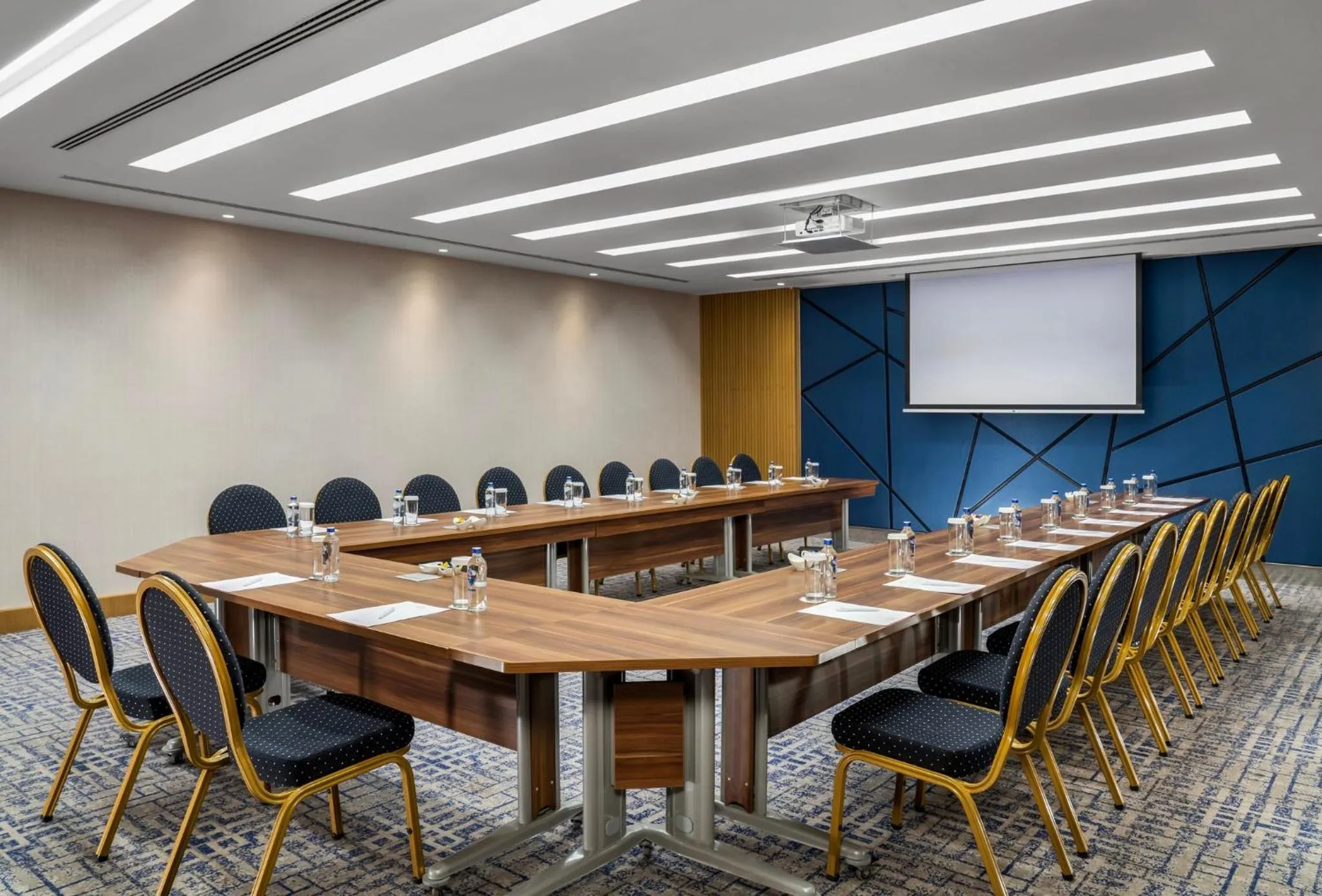Meeting/conference room in Crowne Plaza Florya Istanbul by IHG