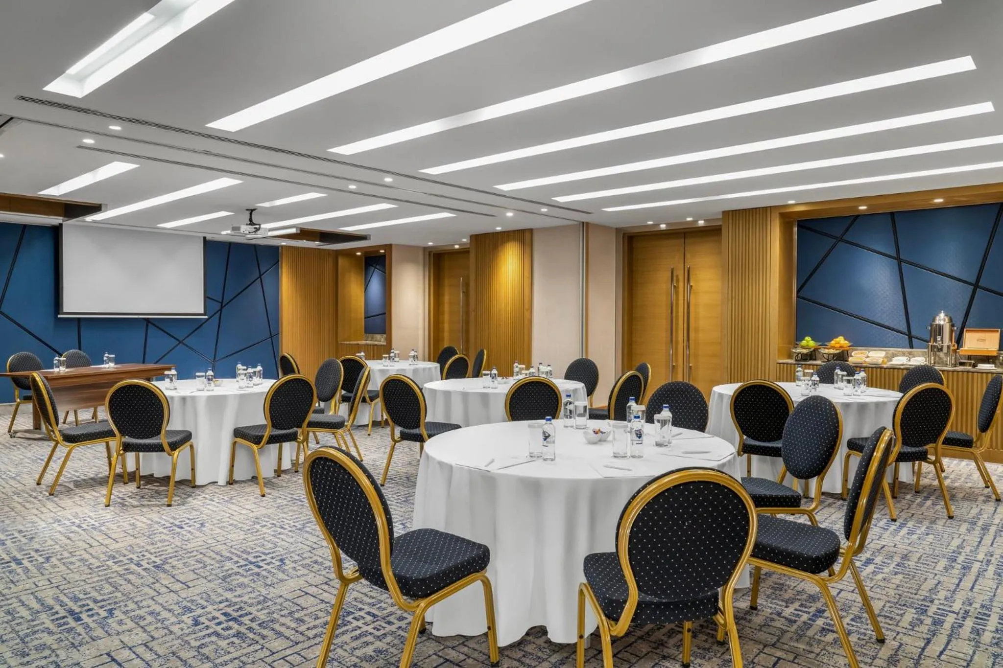 Meeting/conference room in Crowne Plaza Florya Istanbul by IHG