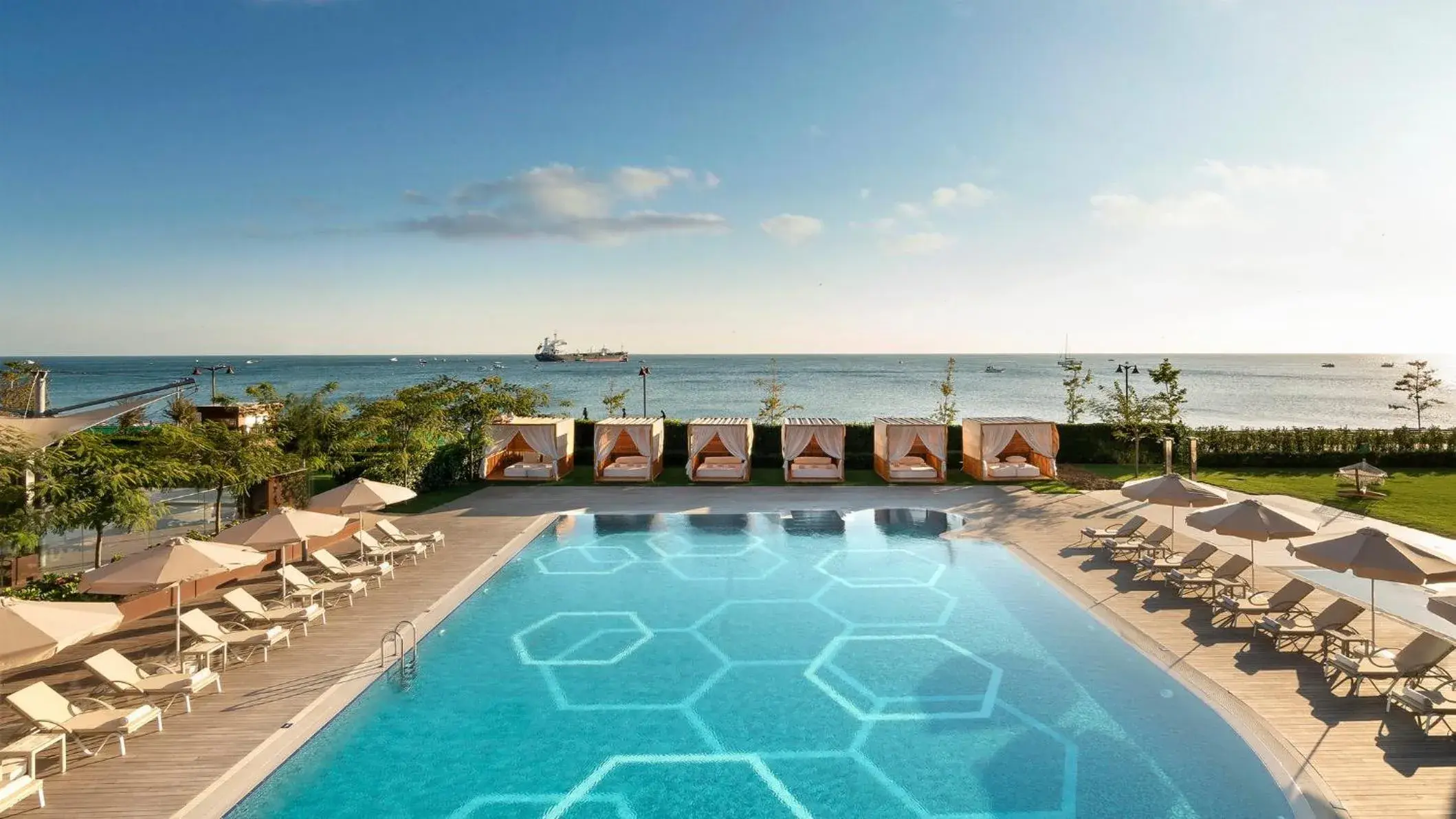 Swimming pool in Crowne Plaza Florya Istanbul by IHG Swimming pool in Crowne Plaza Florya Istanbul by IHG