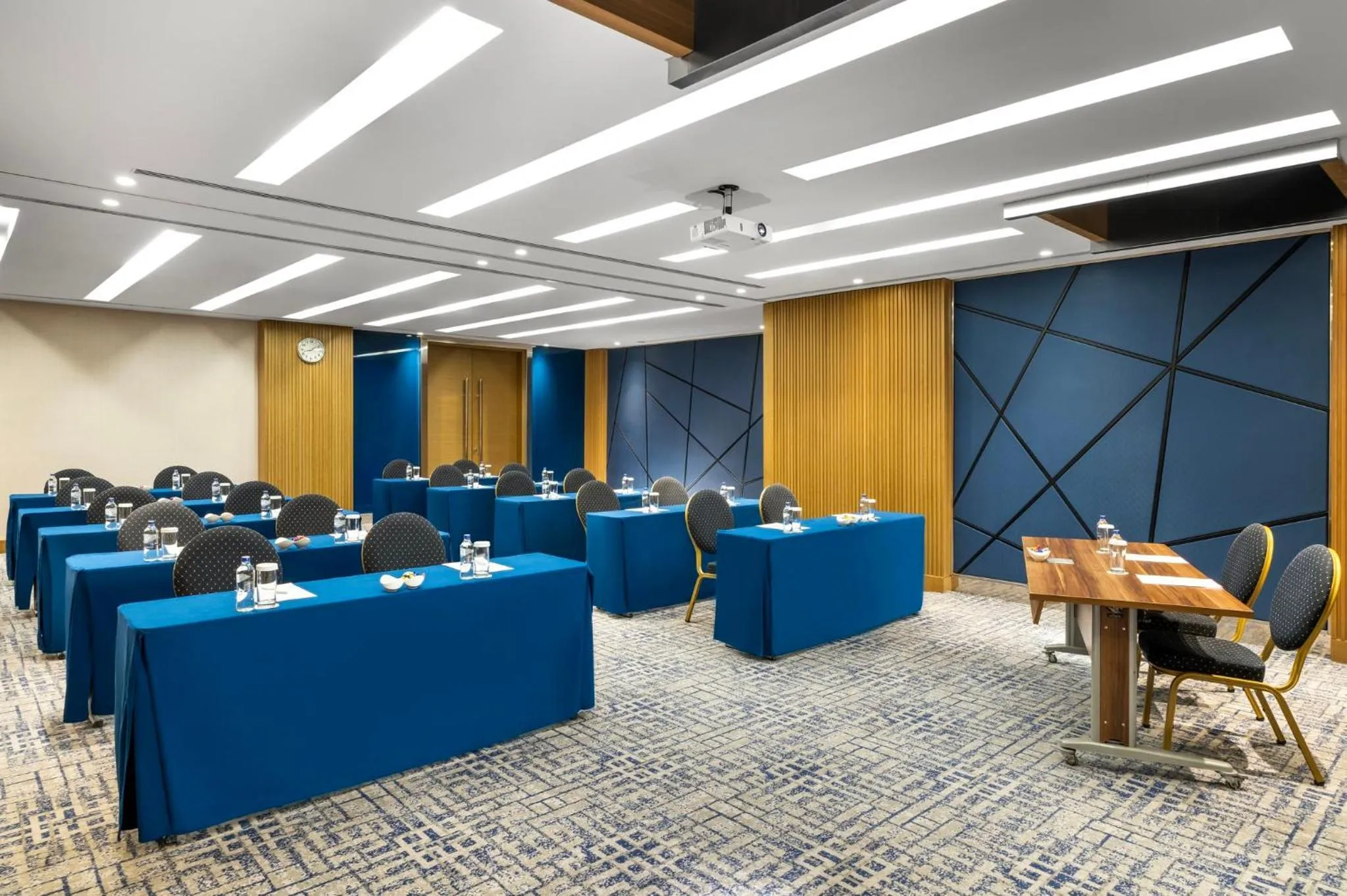 Meeting/conference room in Crowne Plaza Florya Istanbul by IHG