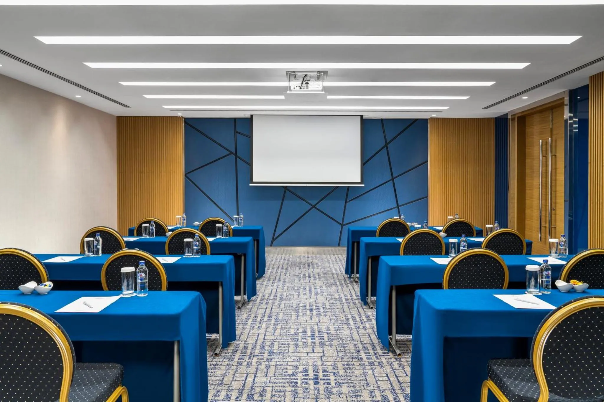 Meeting/conference room in Crowne Plaza Florya Istanbul by IHG