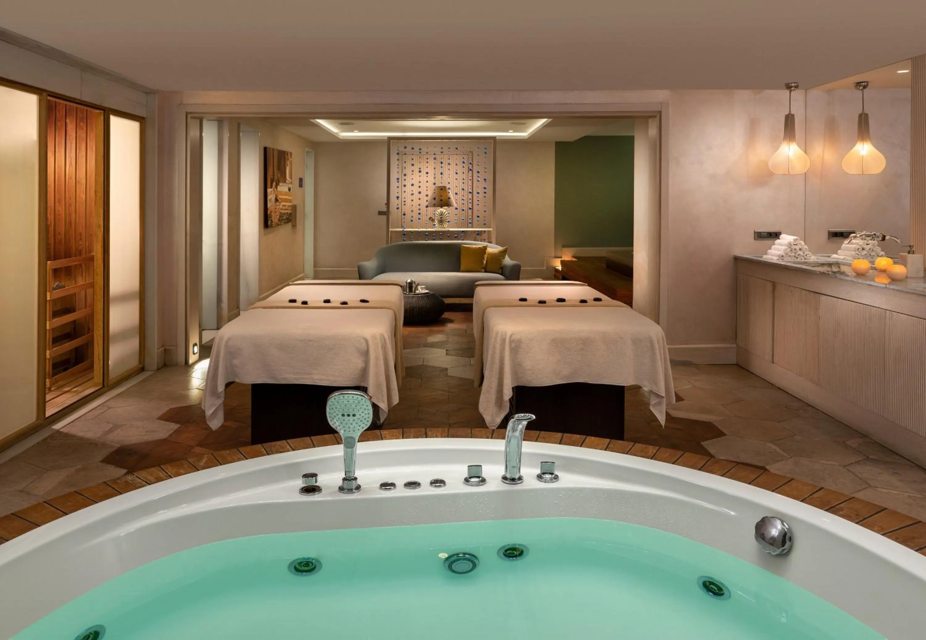 Massage, Bed in Crowne Plaza Florya Istanbul by IHG