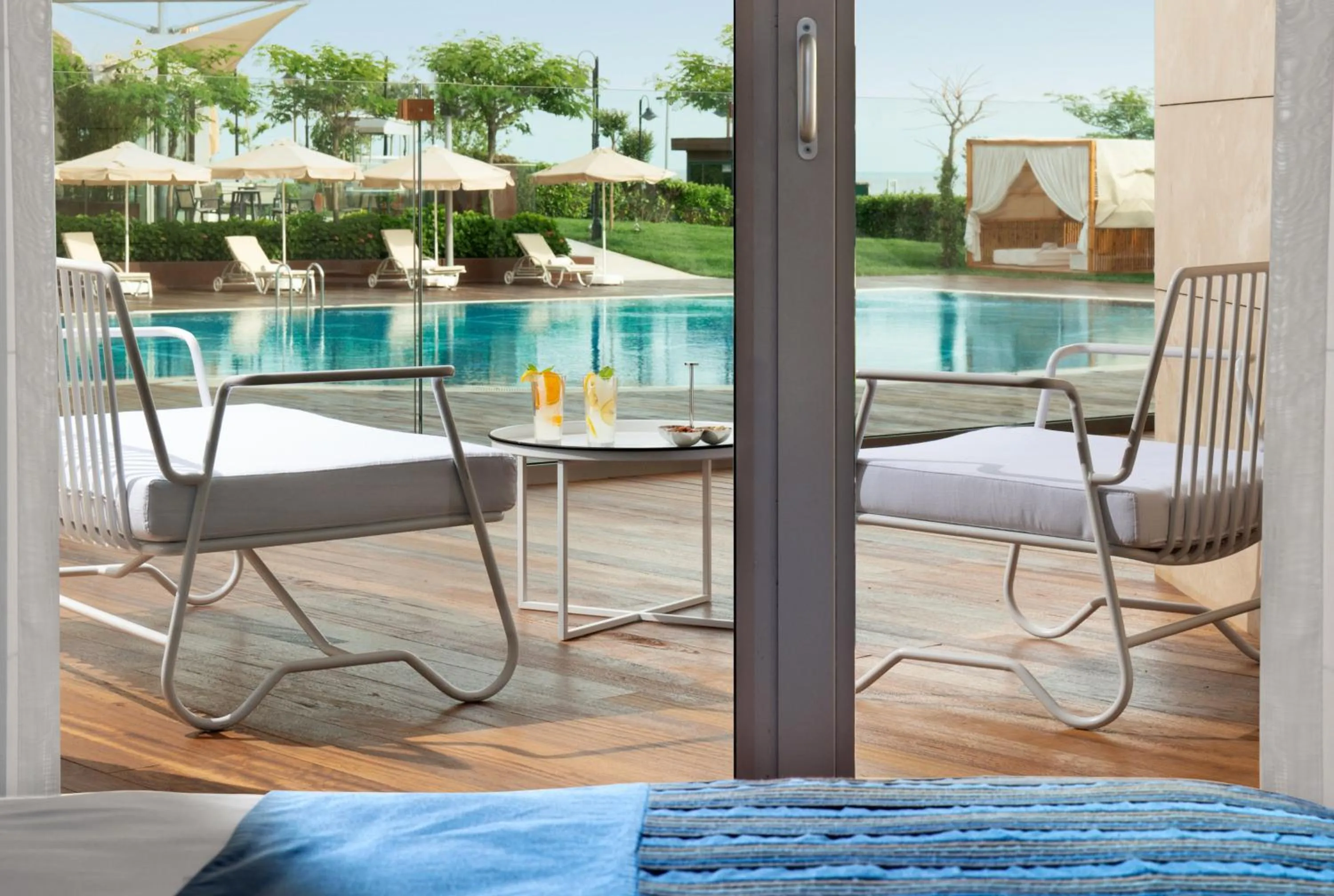 Photo of the whole room in Crowne Plaza Florya Istanbul by IHG