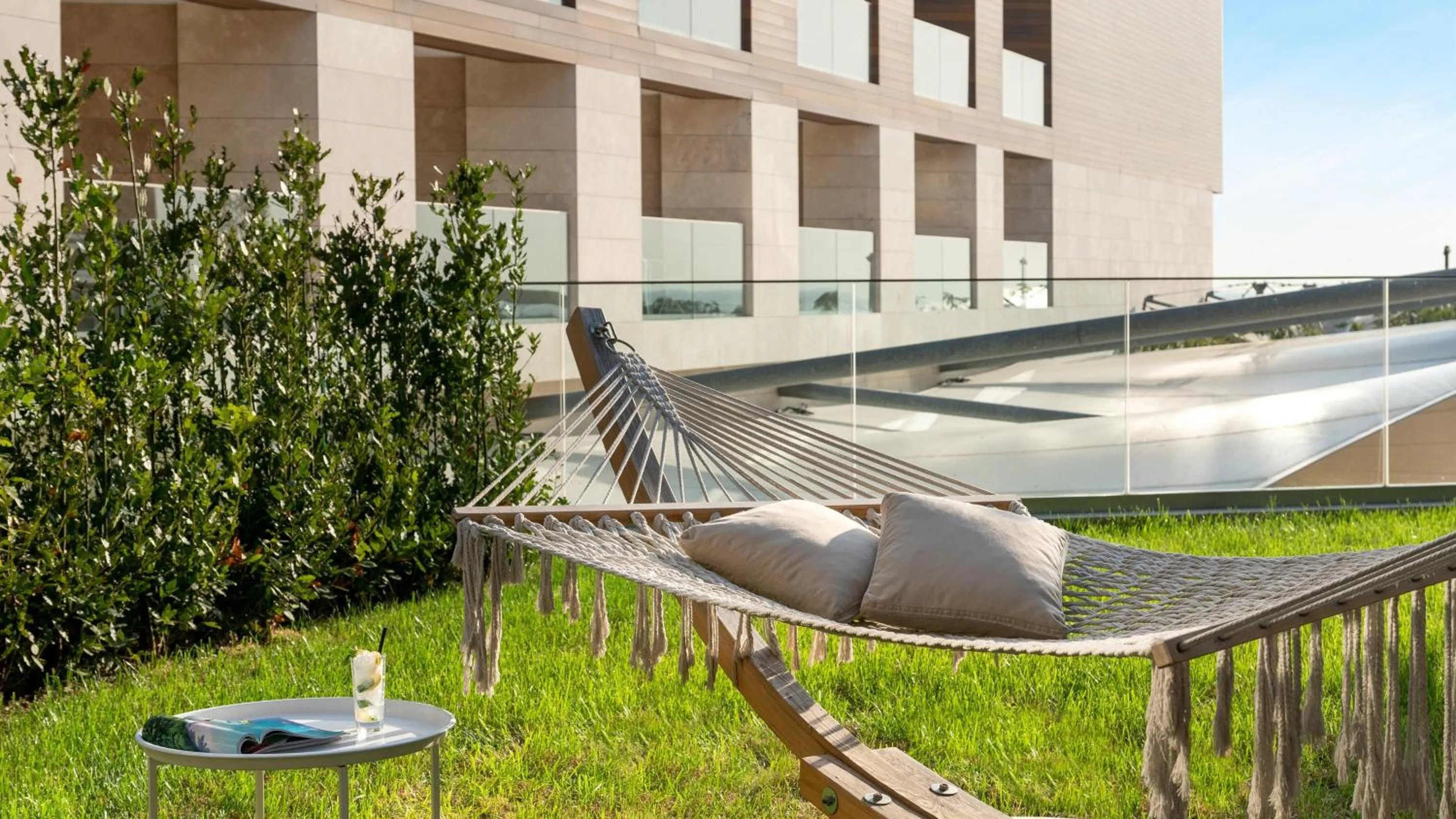 Photo of the whole room in Crowne Plaza Florya Istanbul by IHG