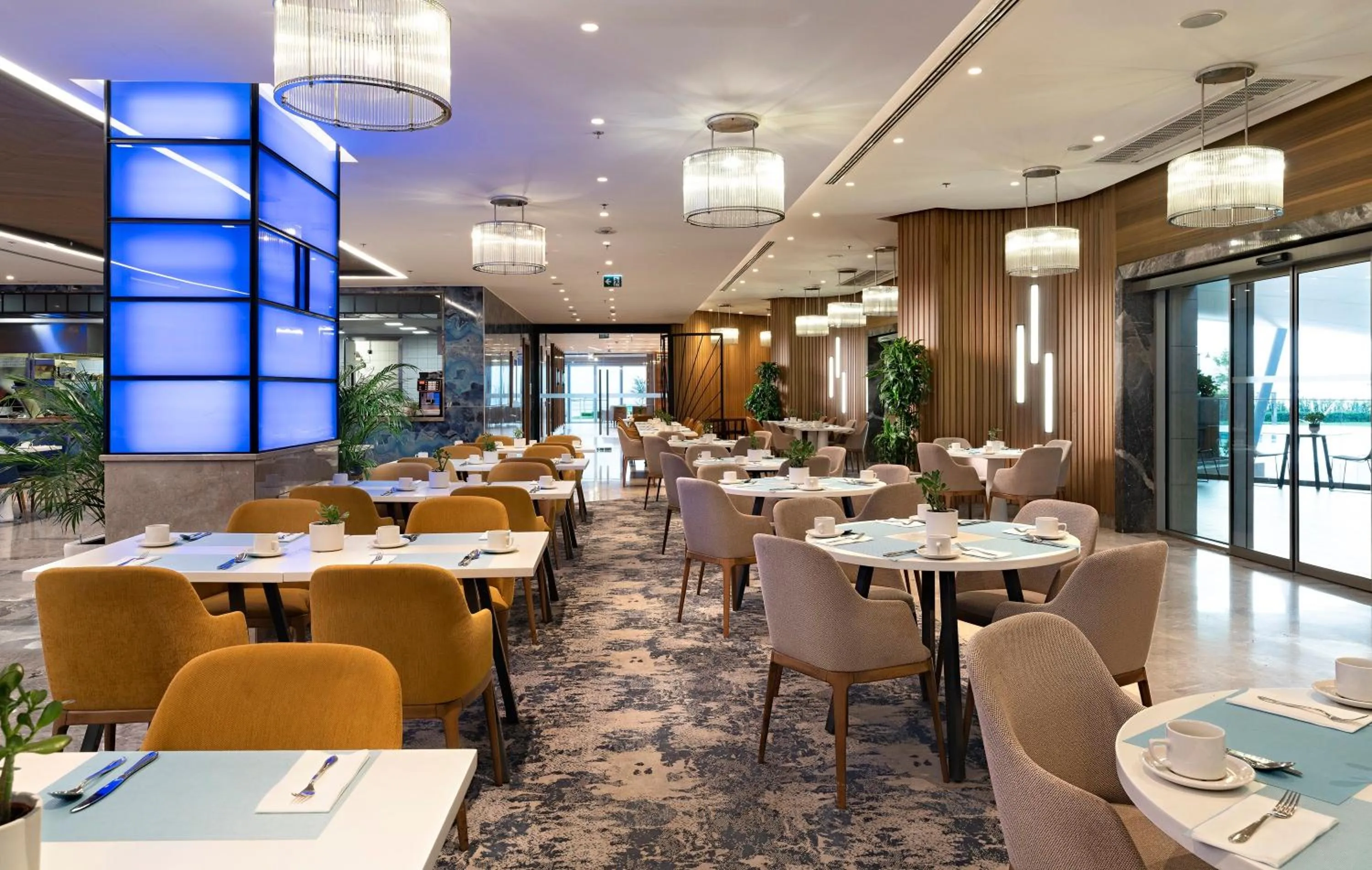 Restaurant/places to eat in Crowne Plaza Florya Istanbul by IHG