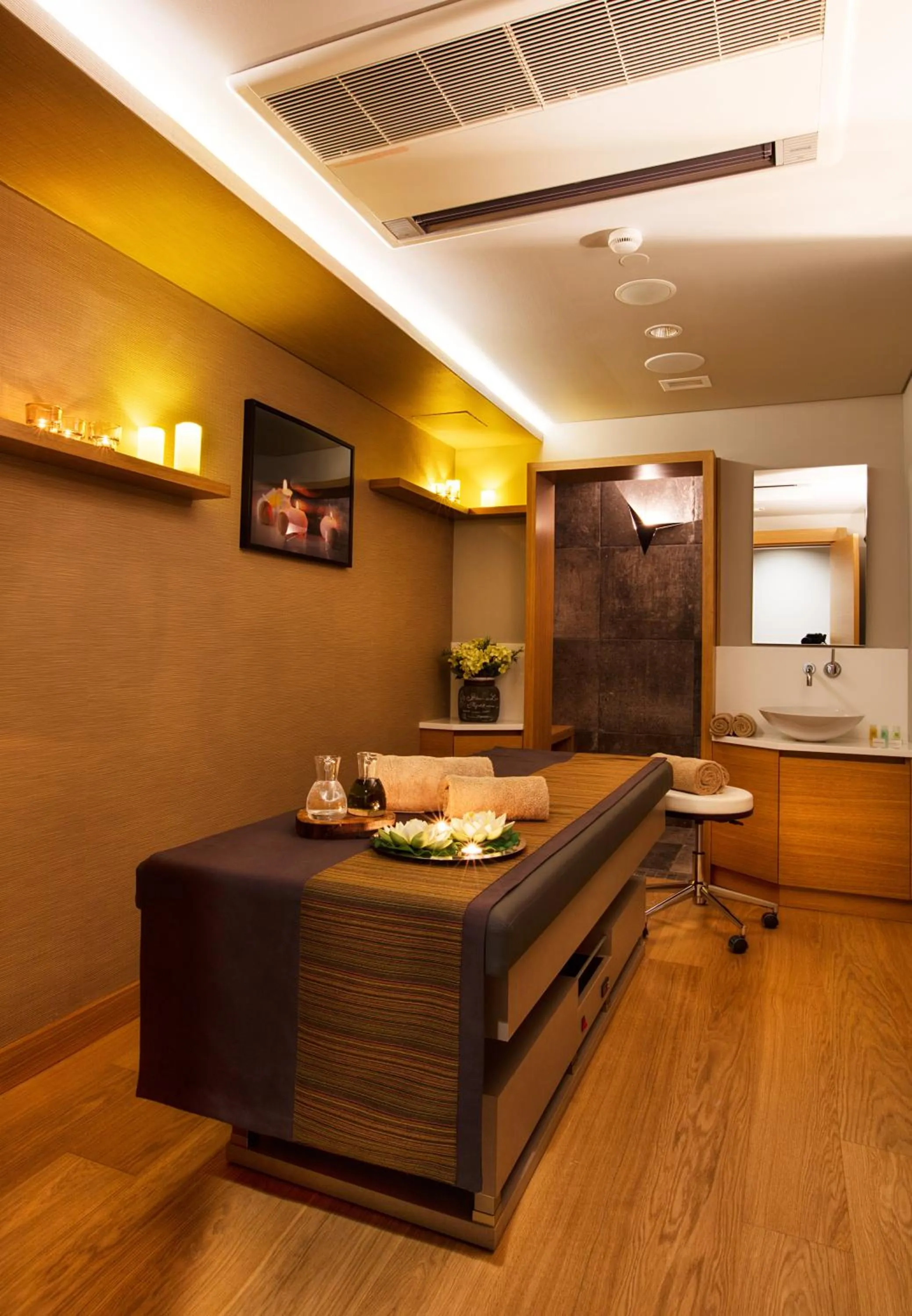 Lobby or reception in Holiday Inn Istanbul - Kadikoy by IHG