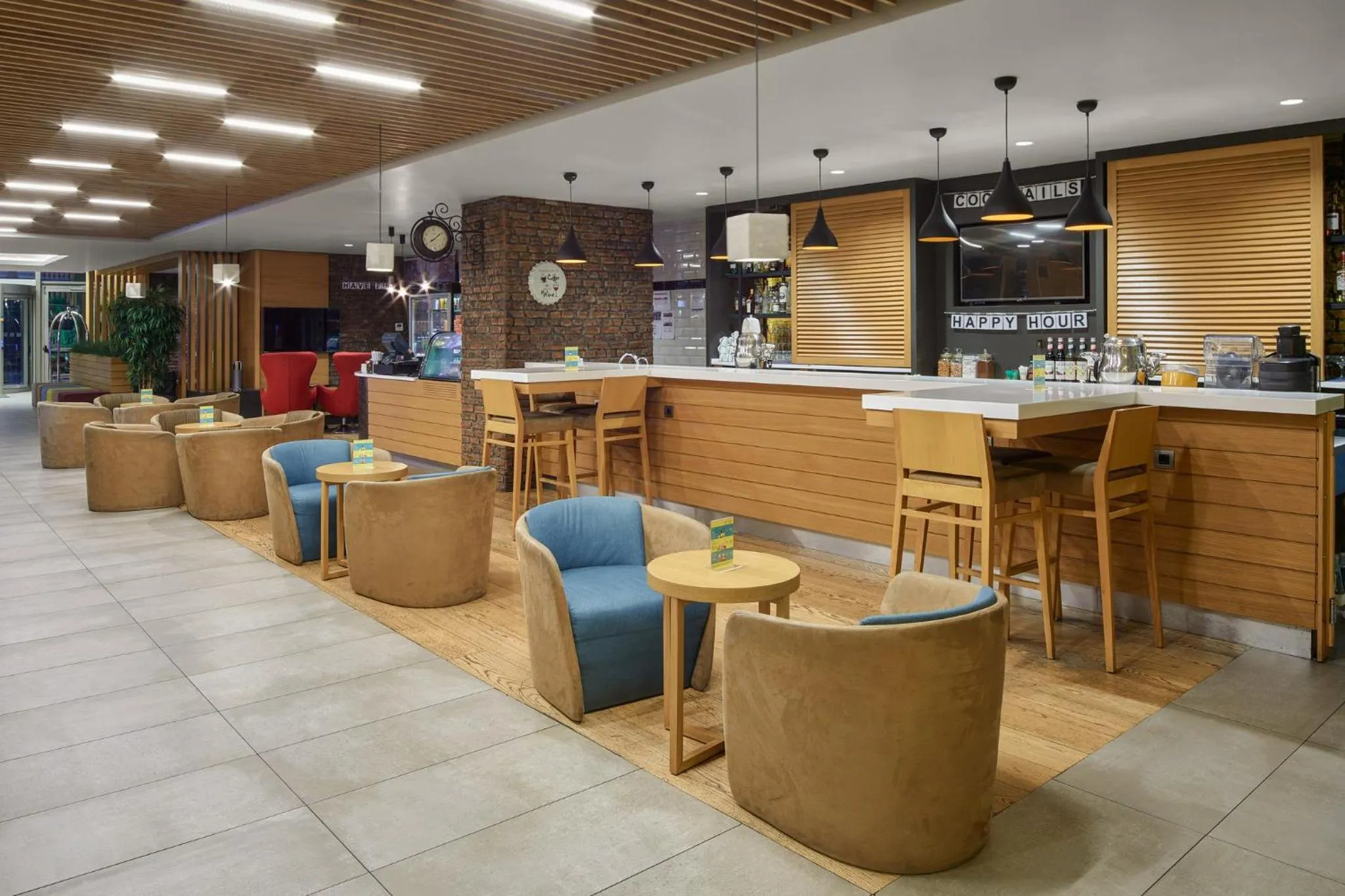 Lounge or bar in Holiday Inn Istanbul - Kadikoy by IHG