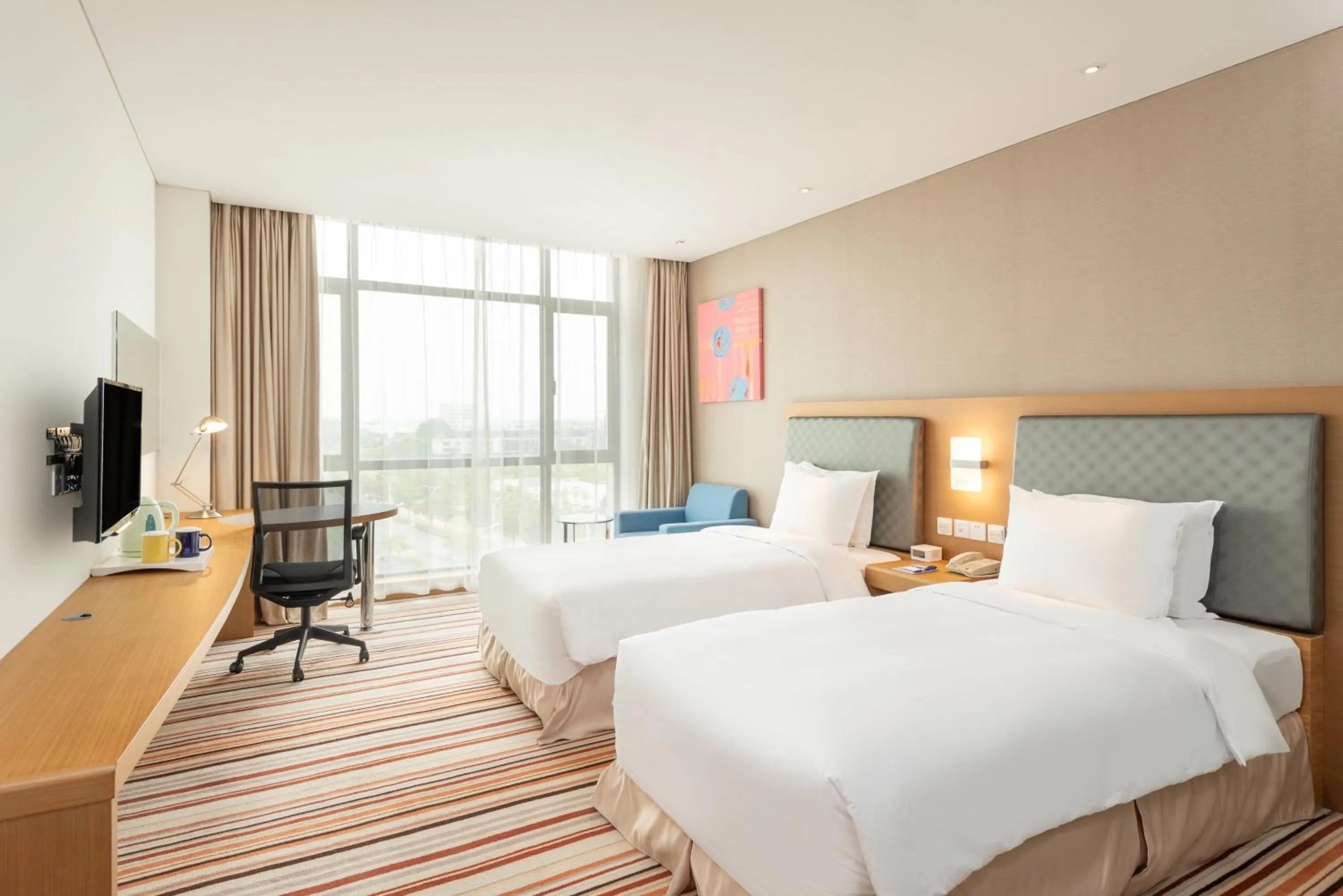 Photo of the whole room, Bed in Holiday Inn Express Shanghai Jiading Industry Park by IHG