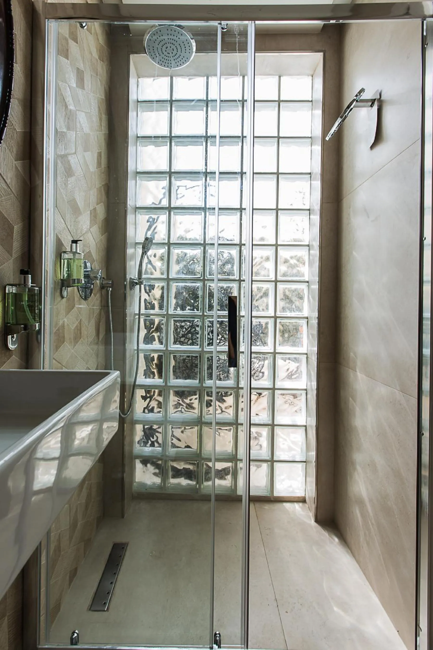 Area and facilities in Murella Living