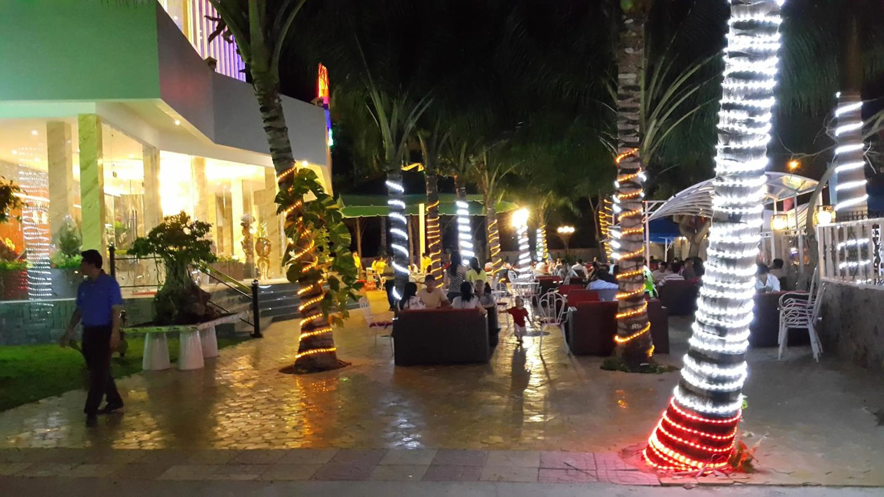 Restaurant/places to eat in Nhat Minh Hotel