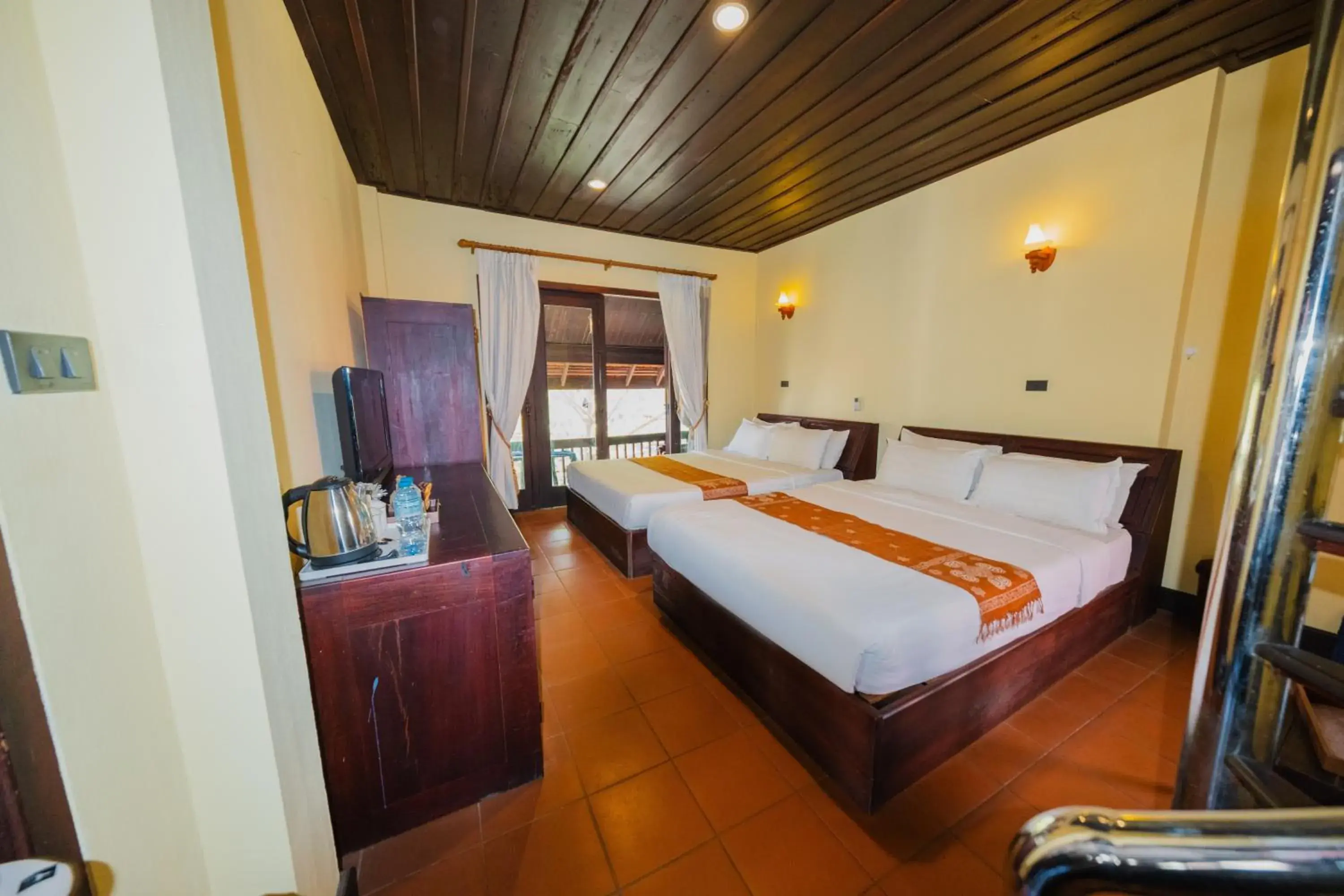 Standard Family Room in Bualuang Hotel Standard Family Room in Bualuang Hotel