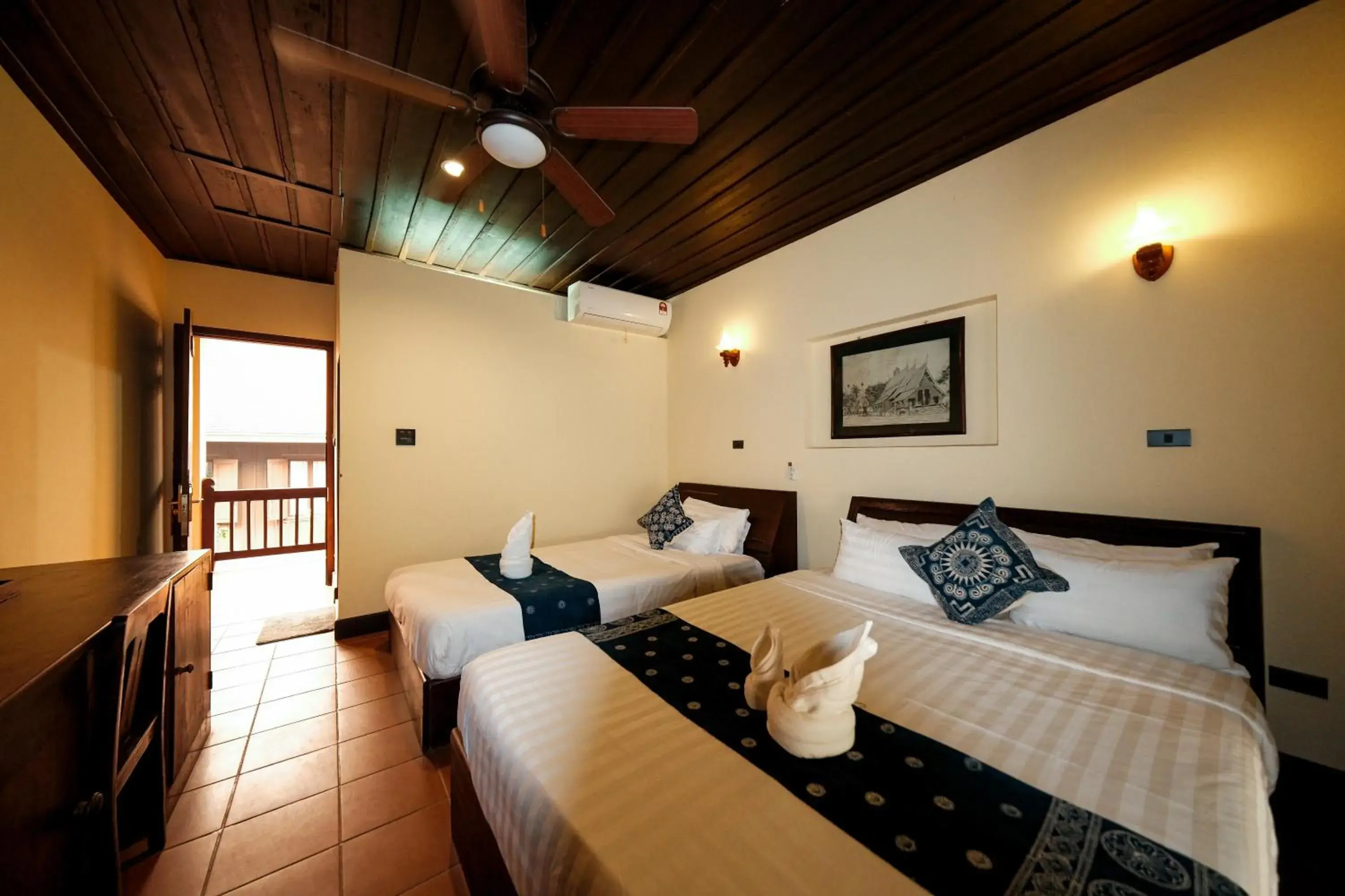 Triple Room with Terrace in Bualuang Hotel Triple Room with Terrace in Bualuang Hotel