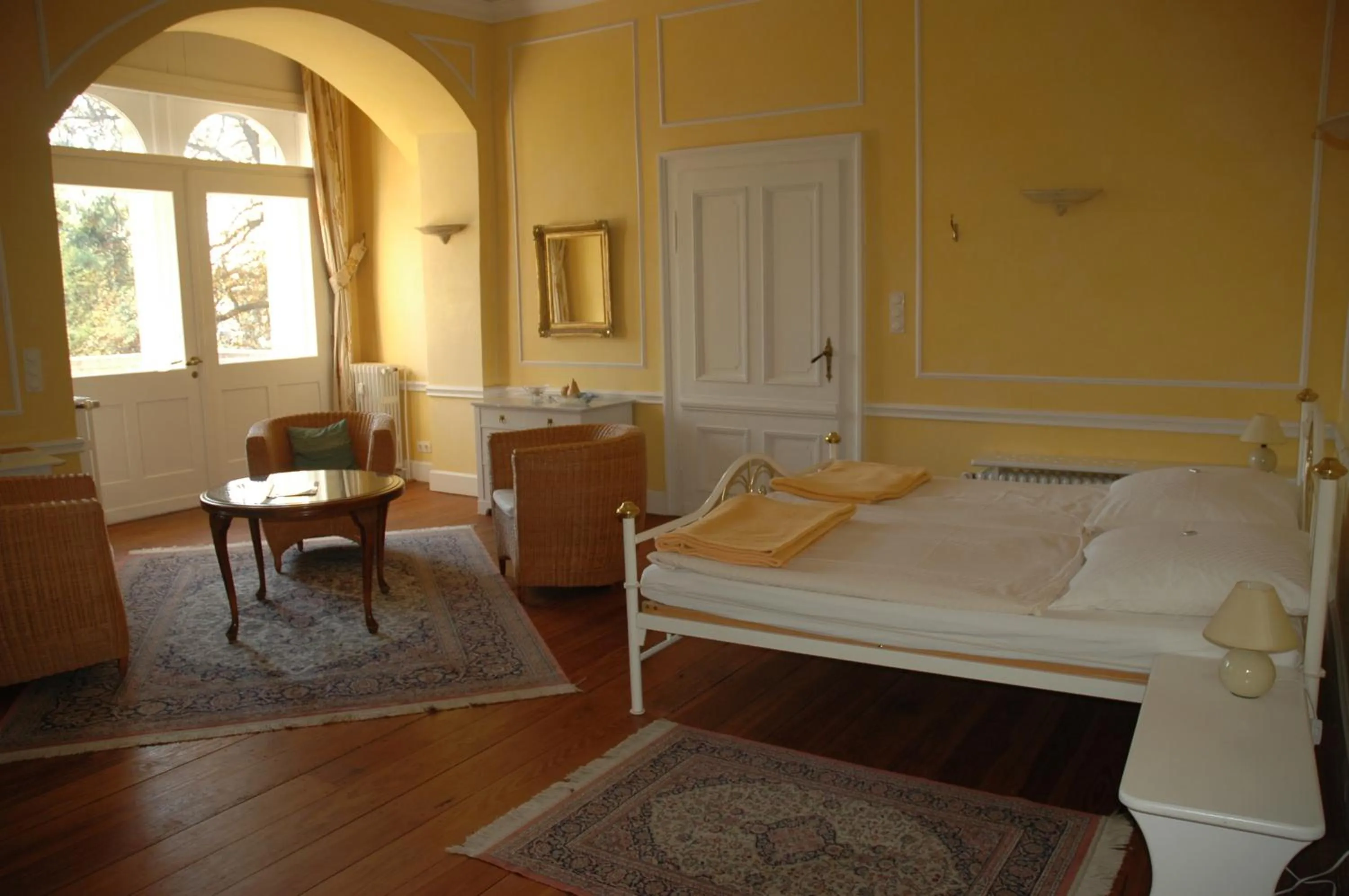 Bed in Schloss Herberge Hohenerxleben