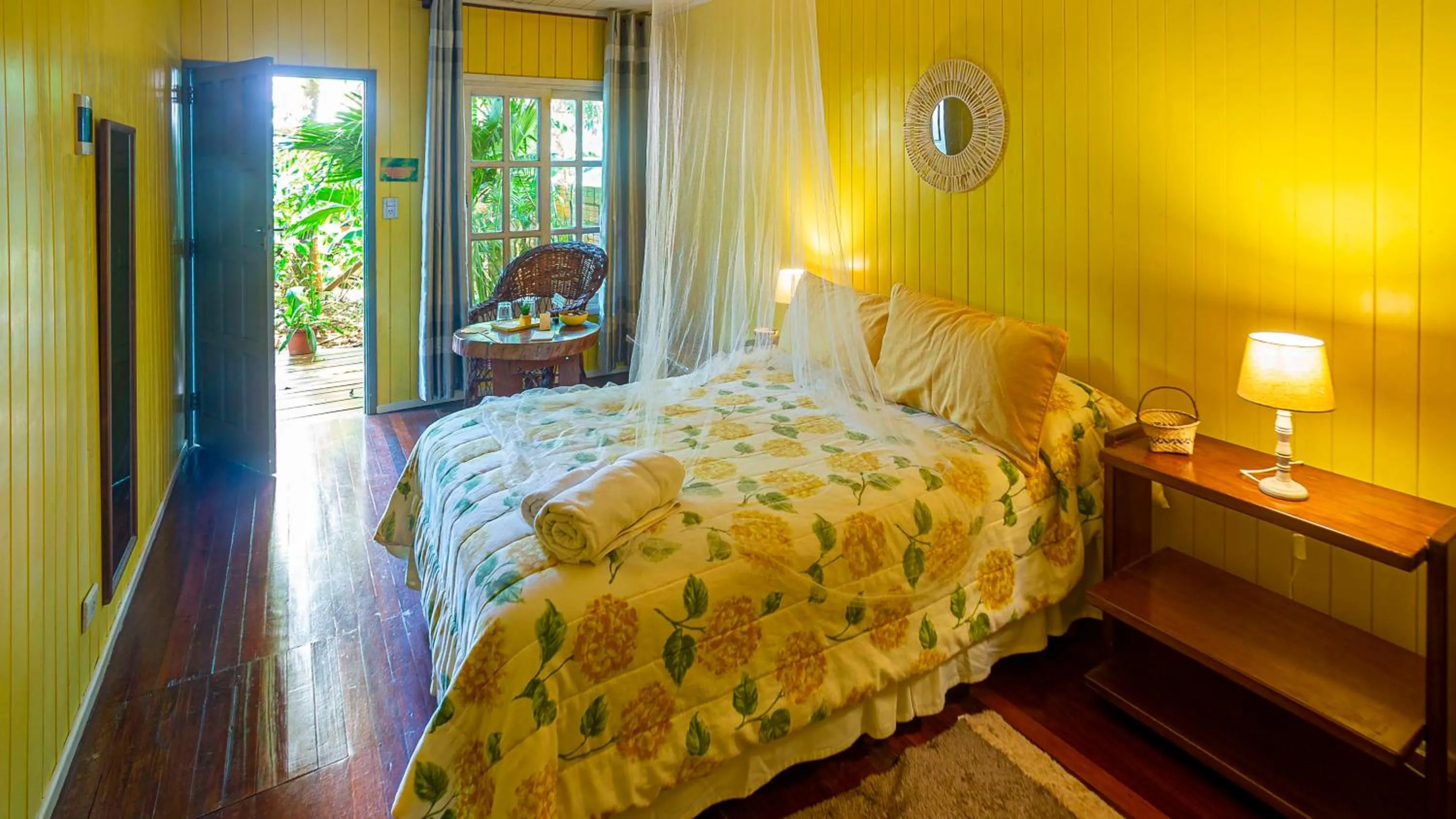 Bed in Secret Garden Iguazu