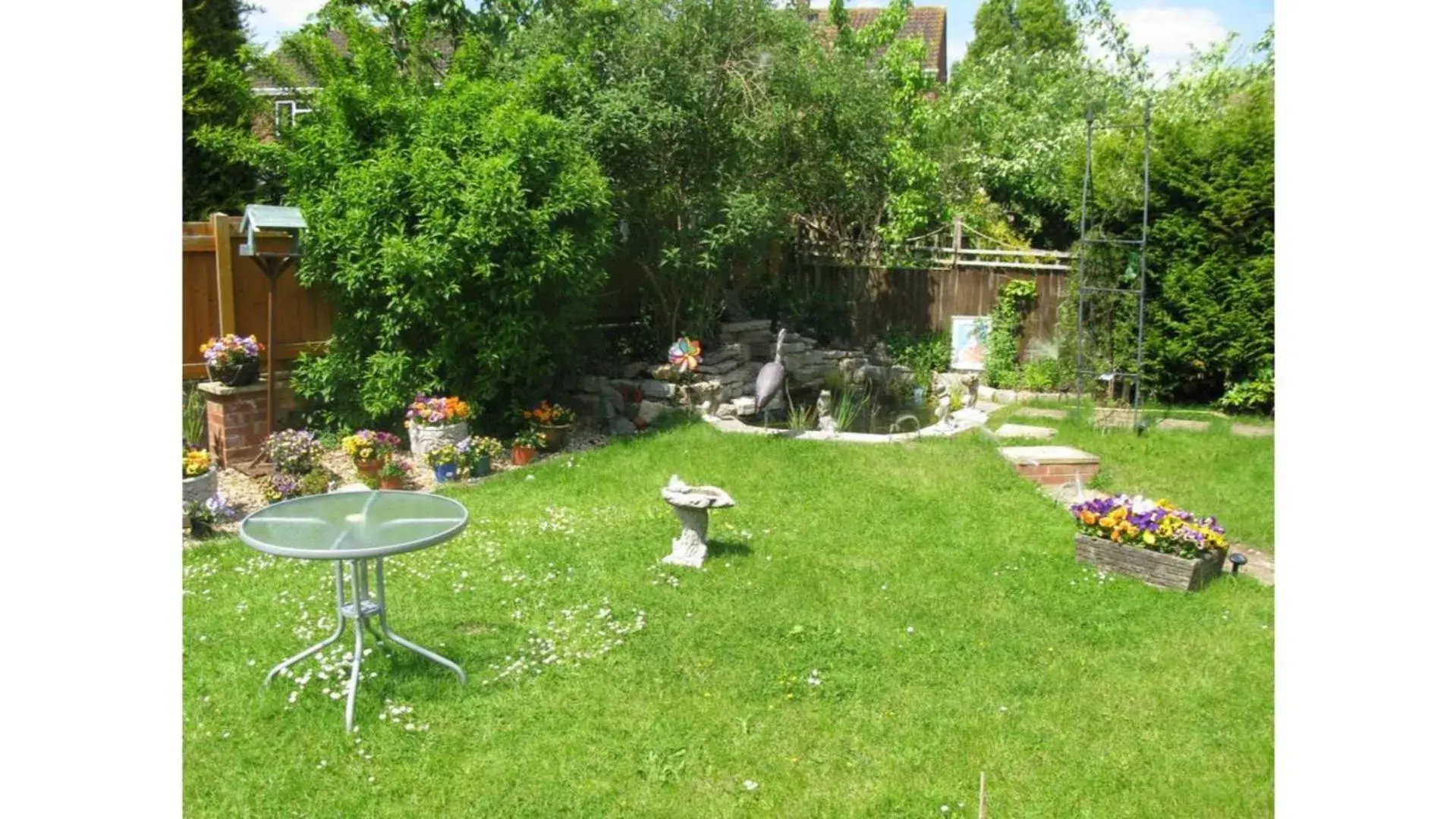 Garden in Camelot Retreat - Tor View Garden in Camelot Retreat - Tor View