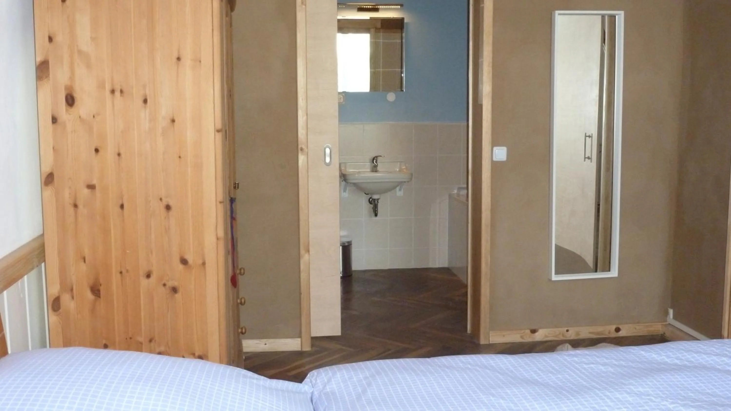 Bathroom, Bed in Alte Schule