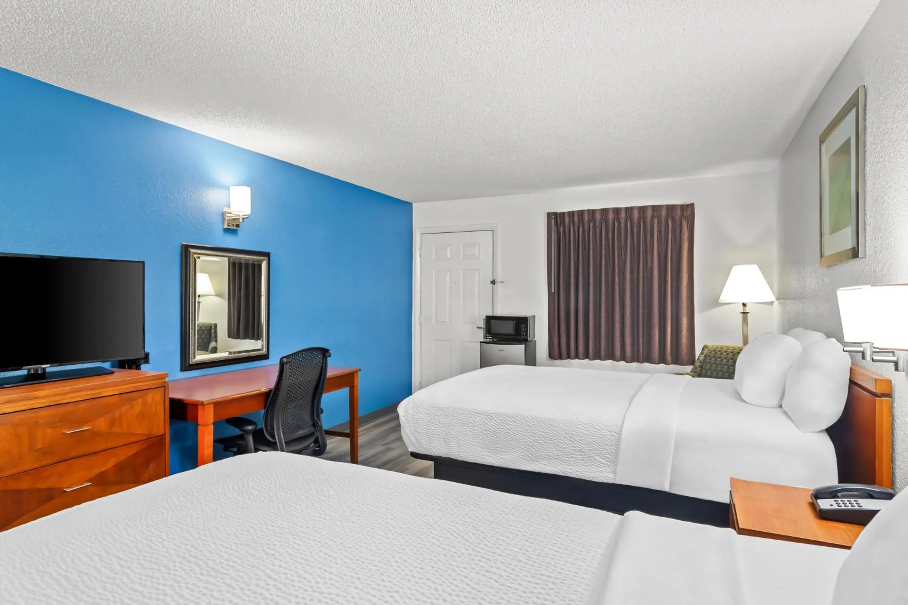 Double Room in Homestay Inn and suites