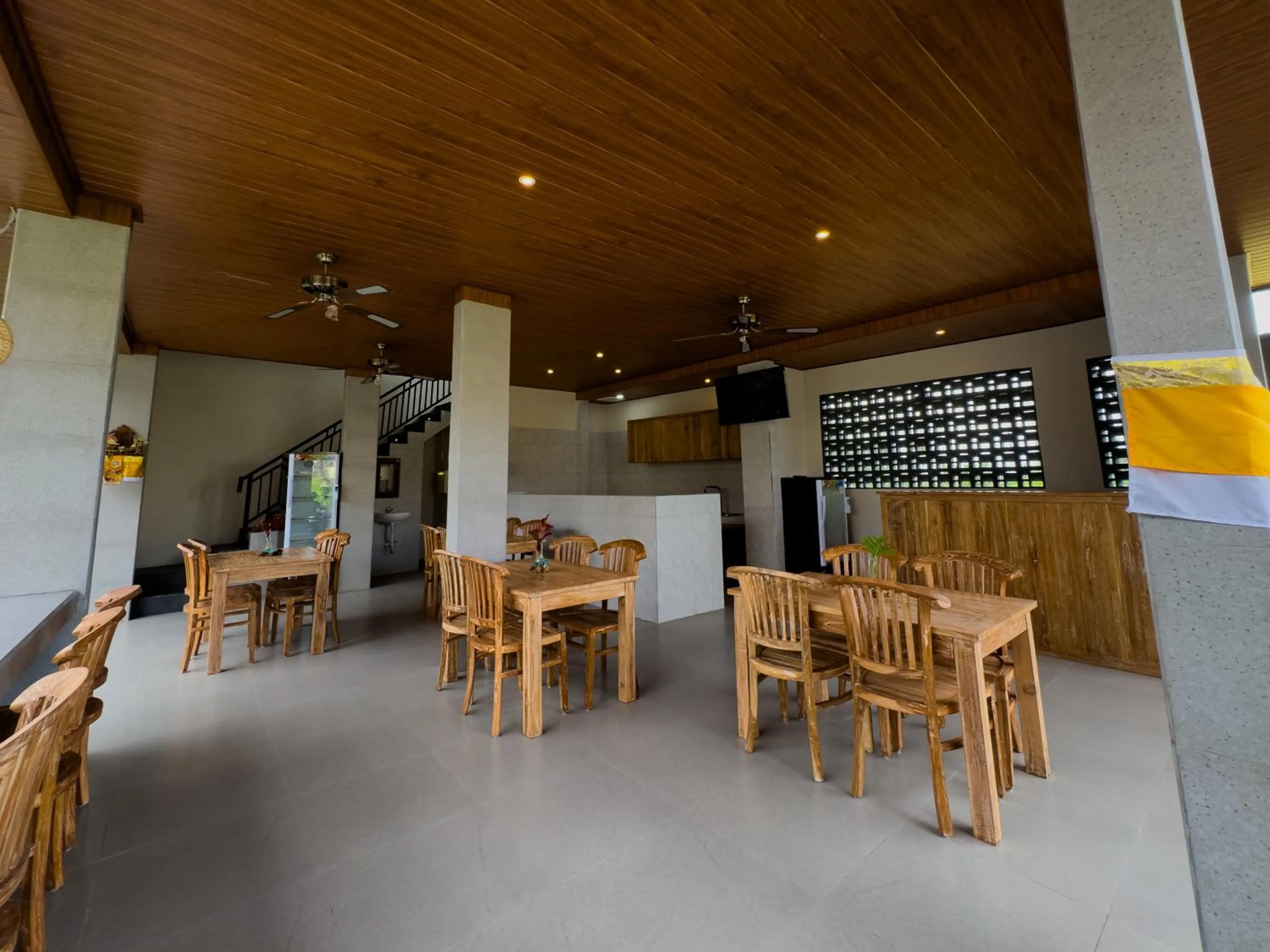 Restaurant/places to eat in Koeluma Bali