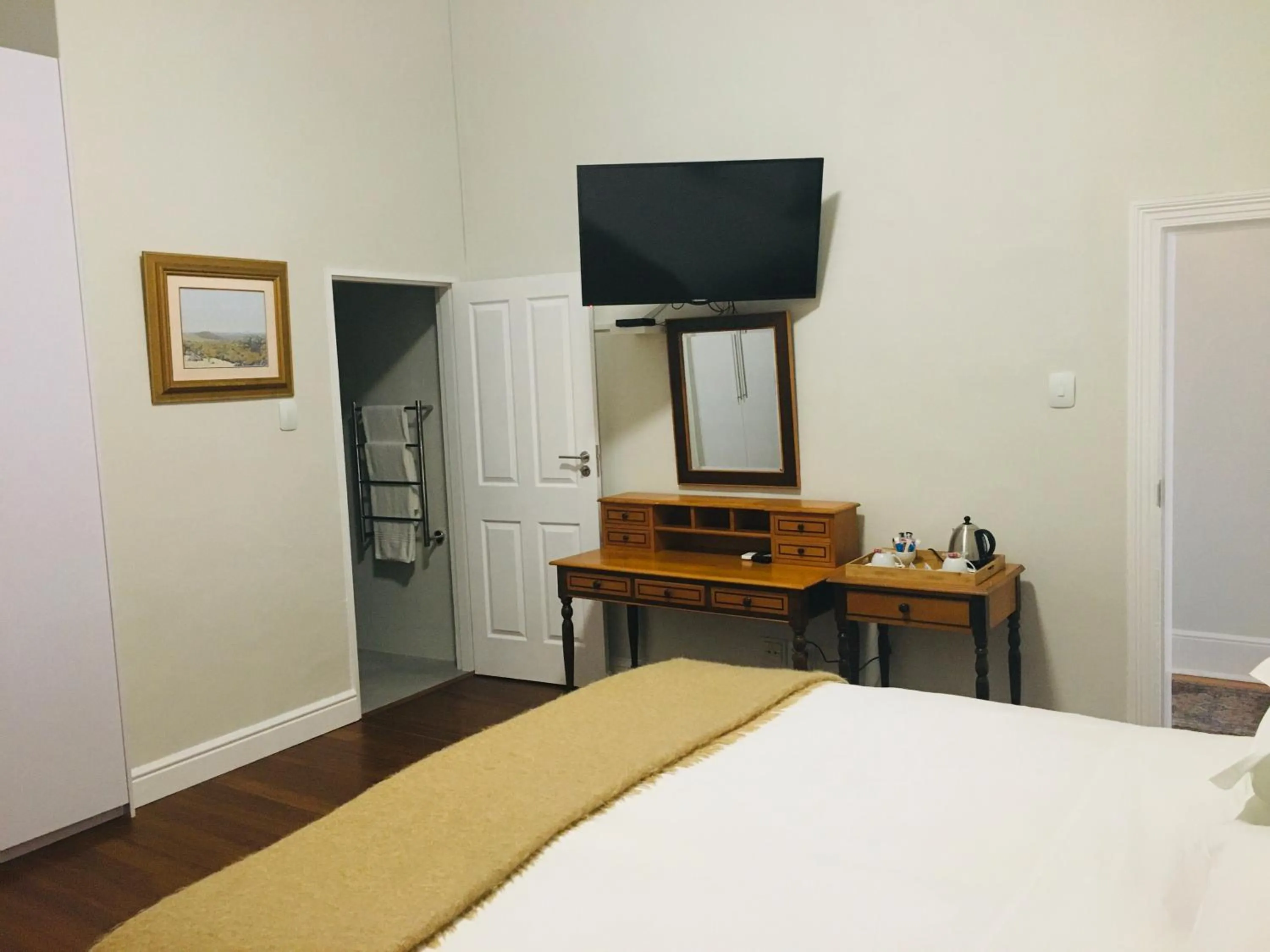 TV and multimedia, Bed in Just Joey Lodge