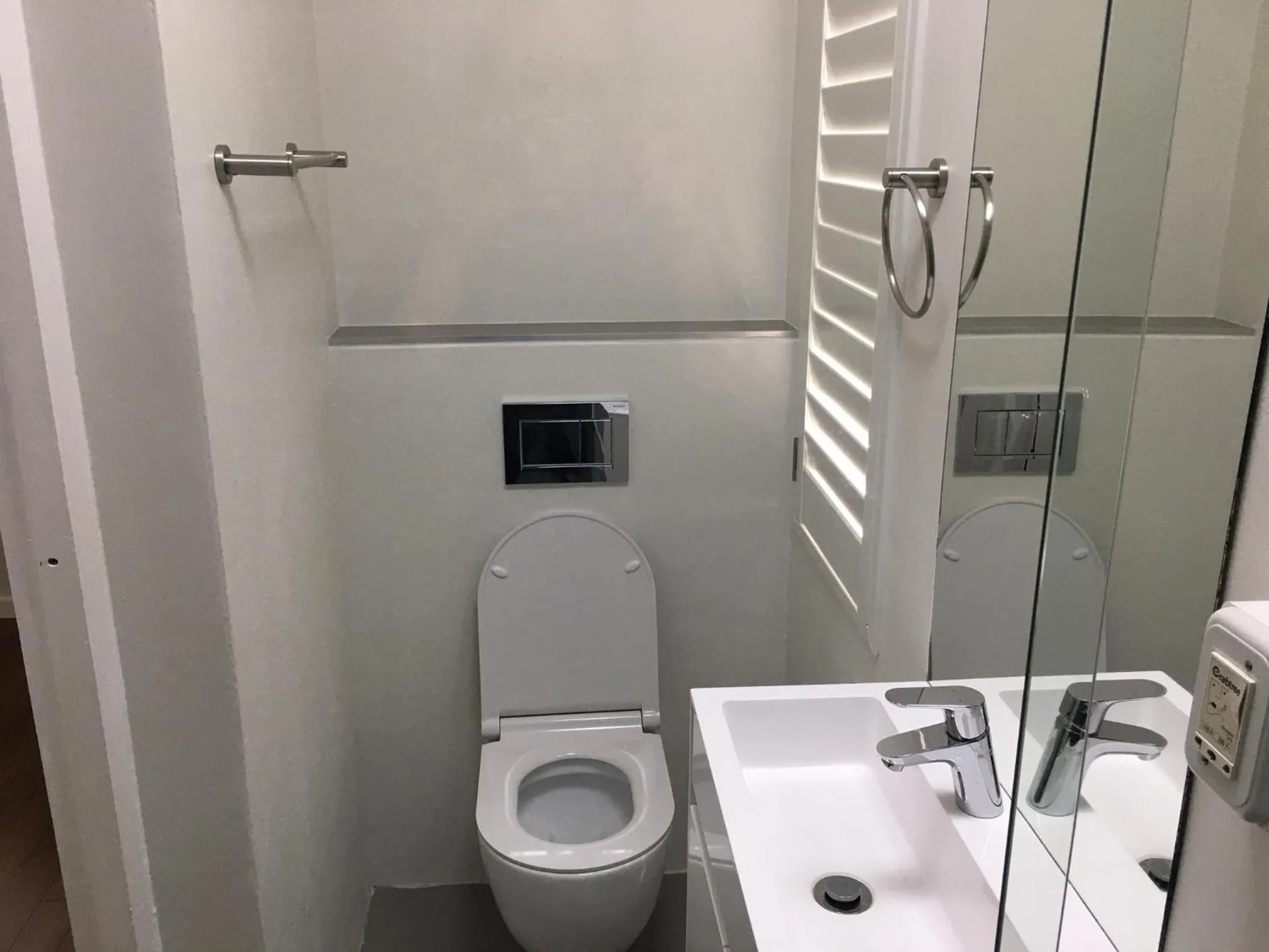 Toilet in Just Joey Lodge