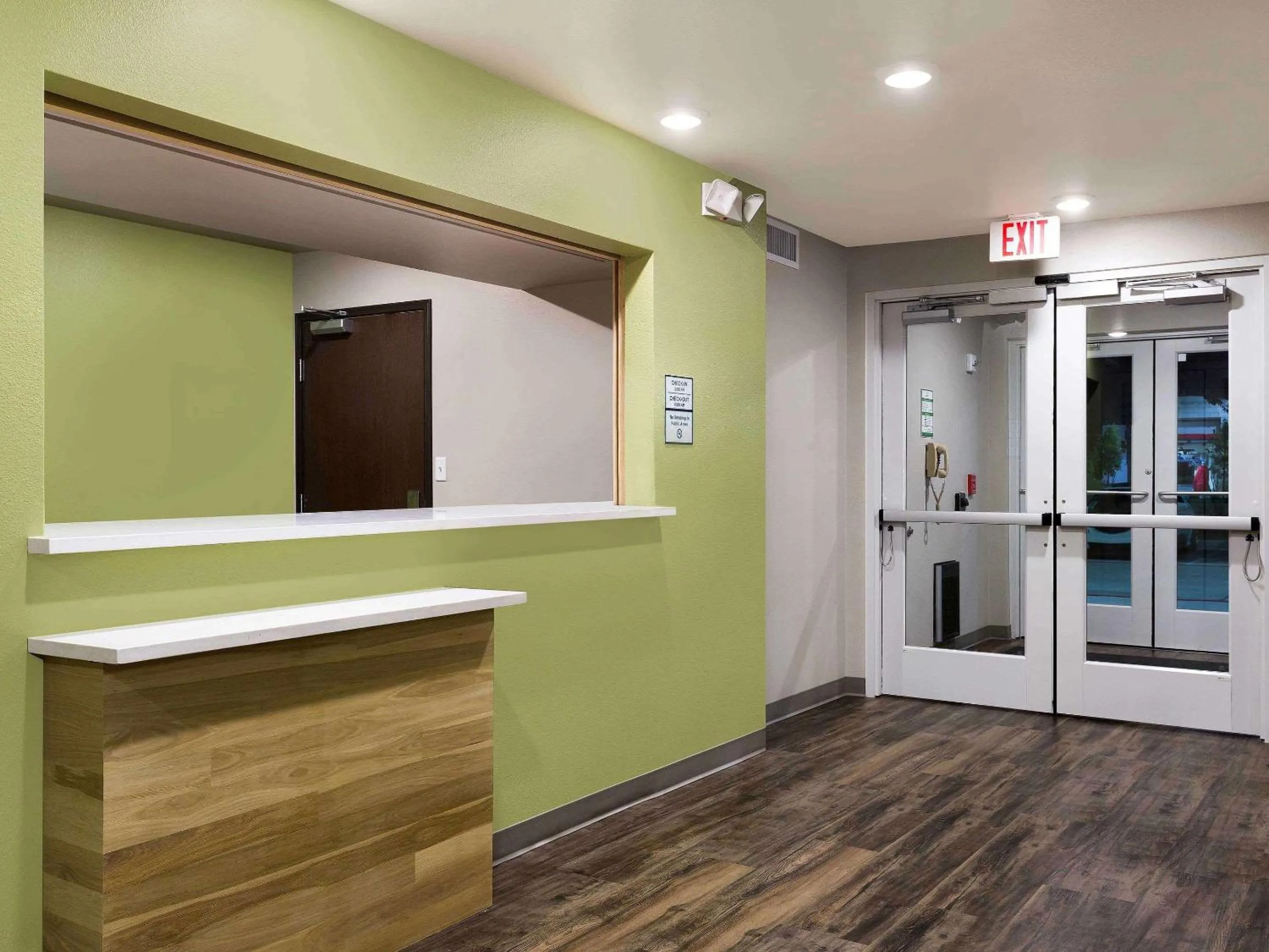 Lobby or reception in WoodSpring Suites Albuquerque