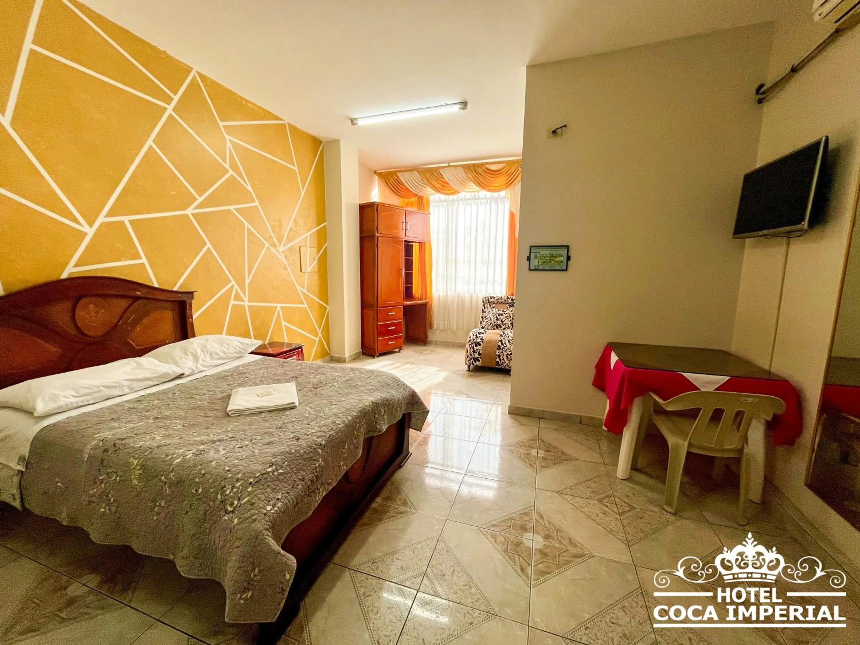 TV and multimedia, Bed in Hotel Coca Imperial