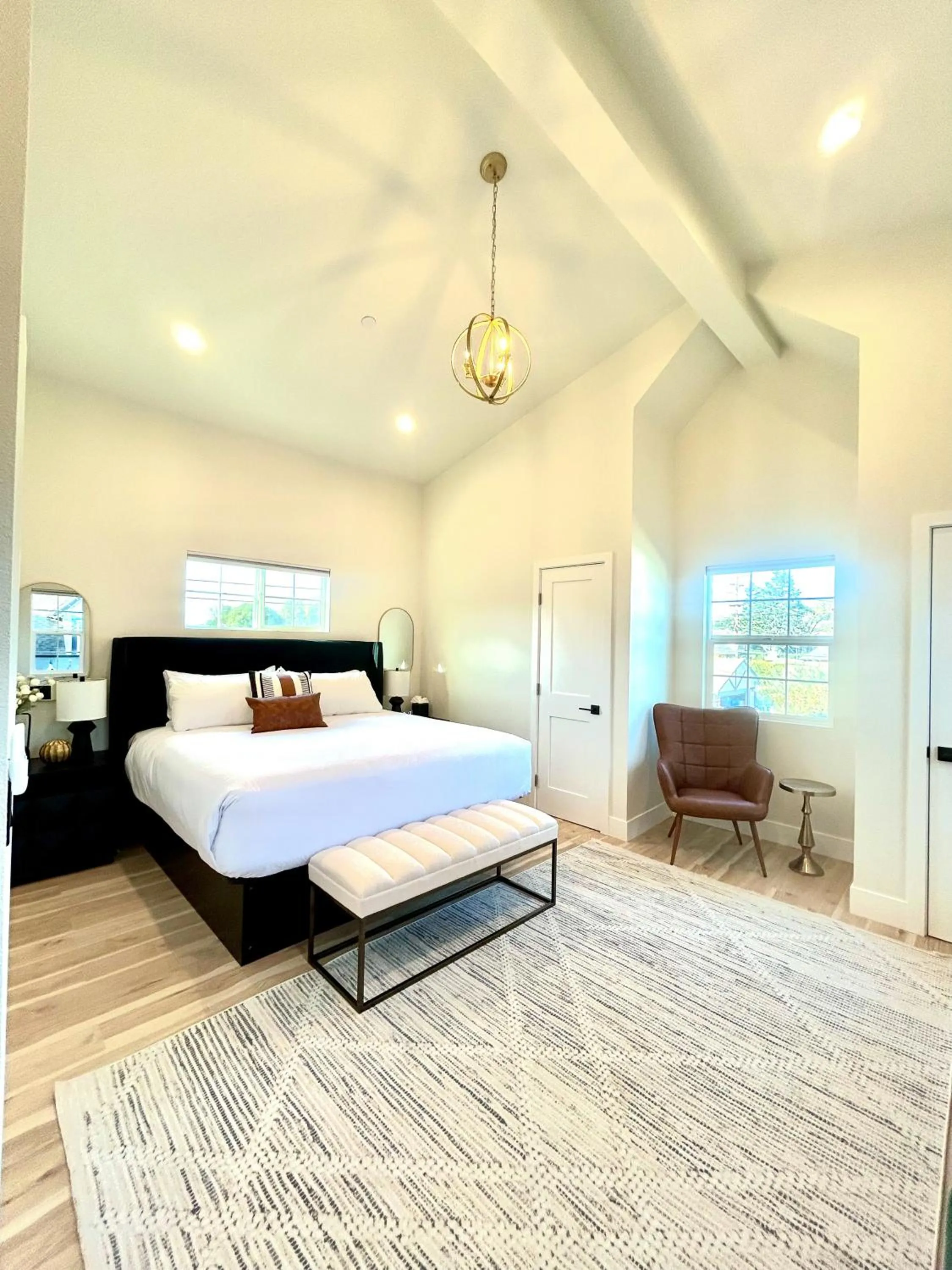 Bed in New Haven Inn