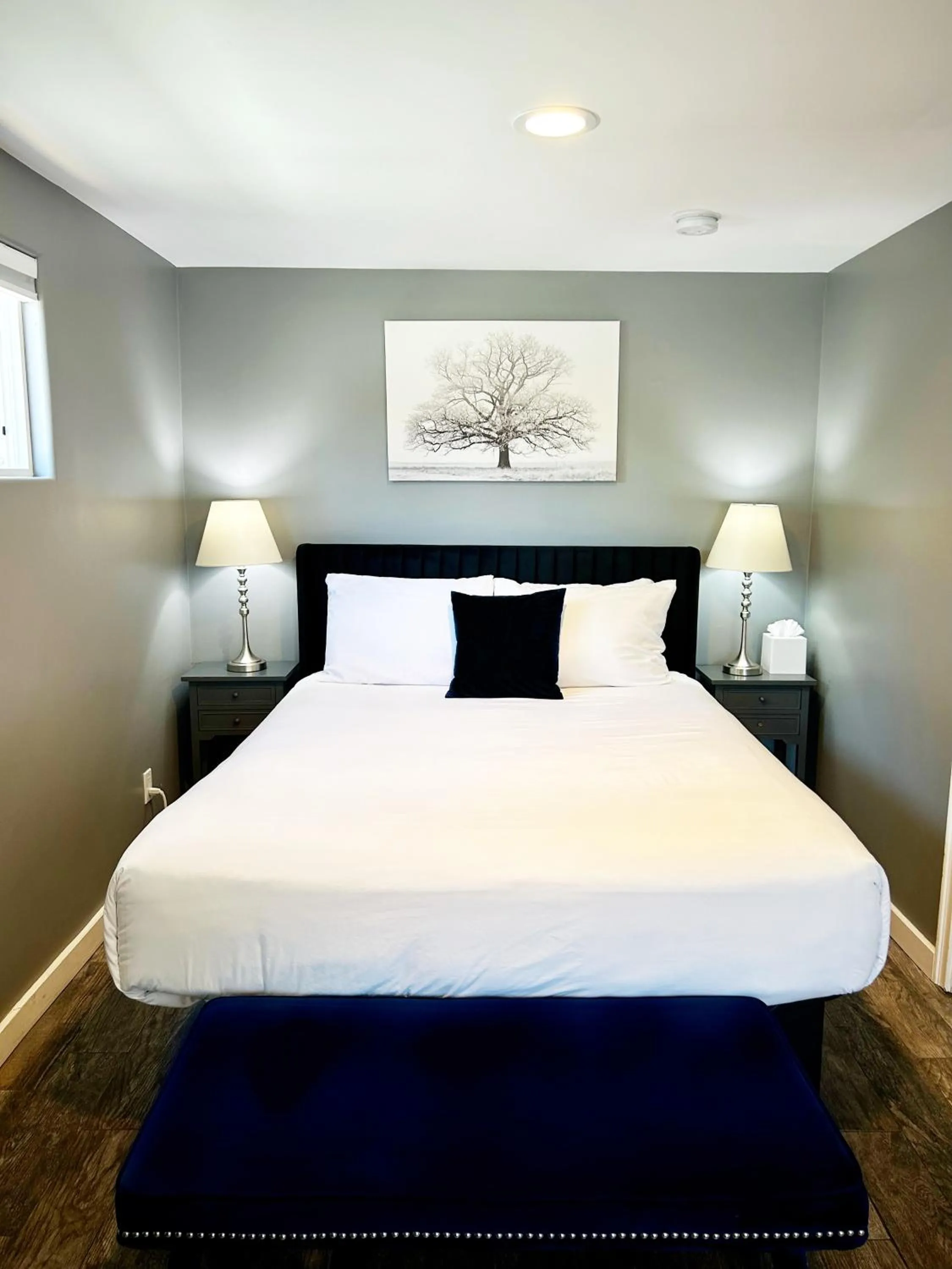 Bed in New Haven Inn