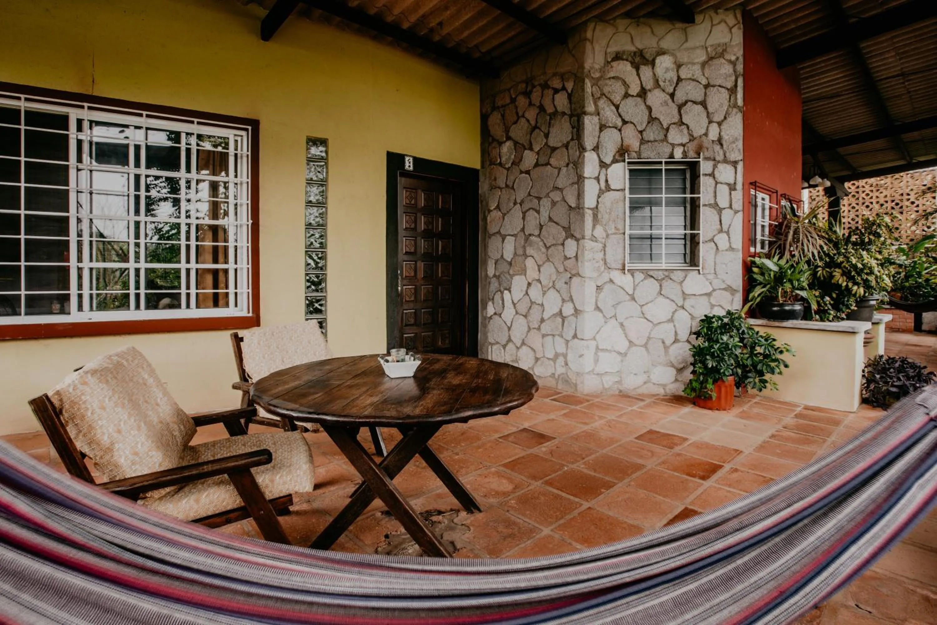 Patio in The Golden Frog Inn