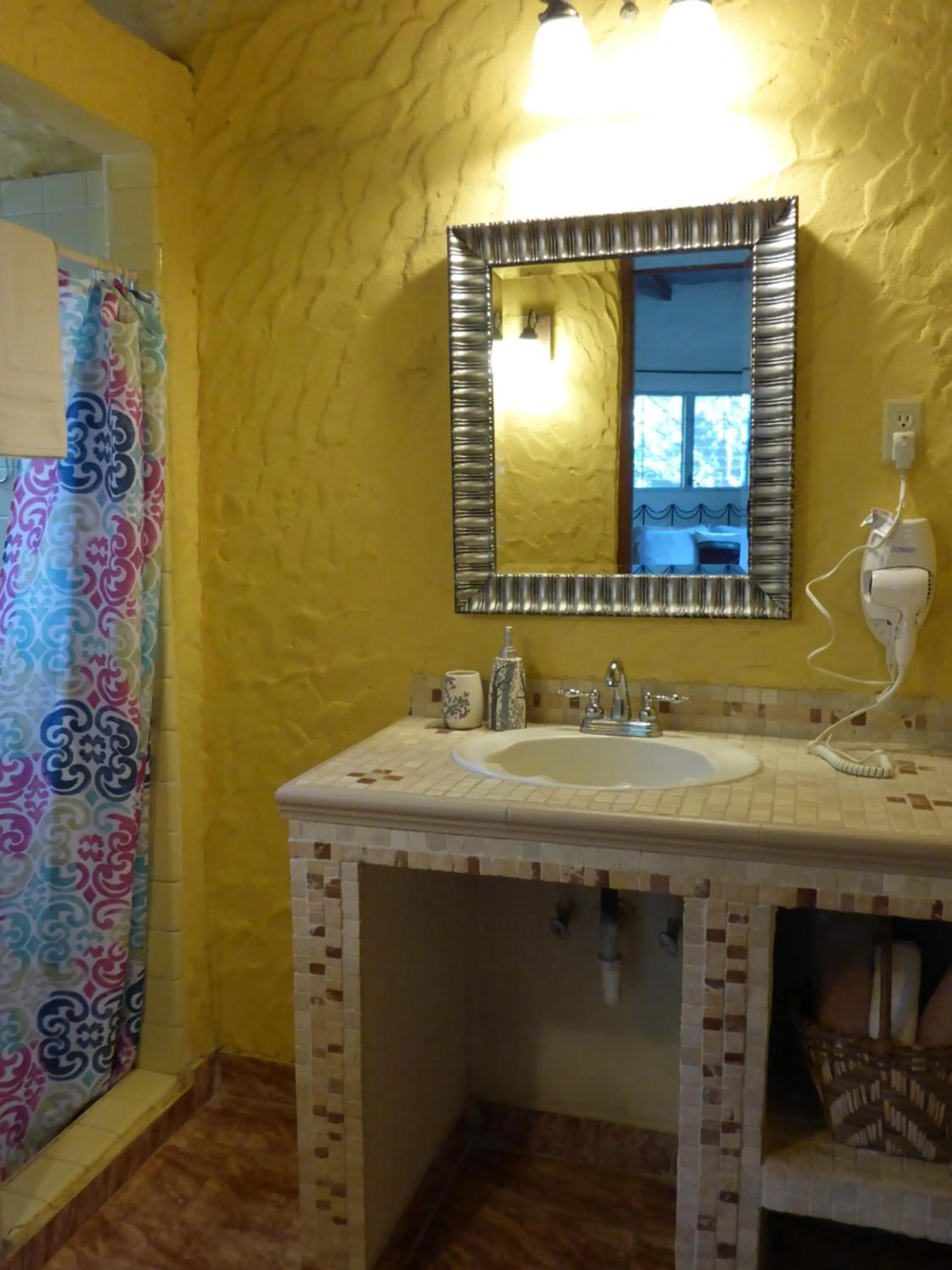 Bathroom in The Golden Frog Inn