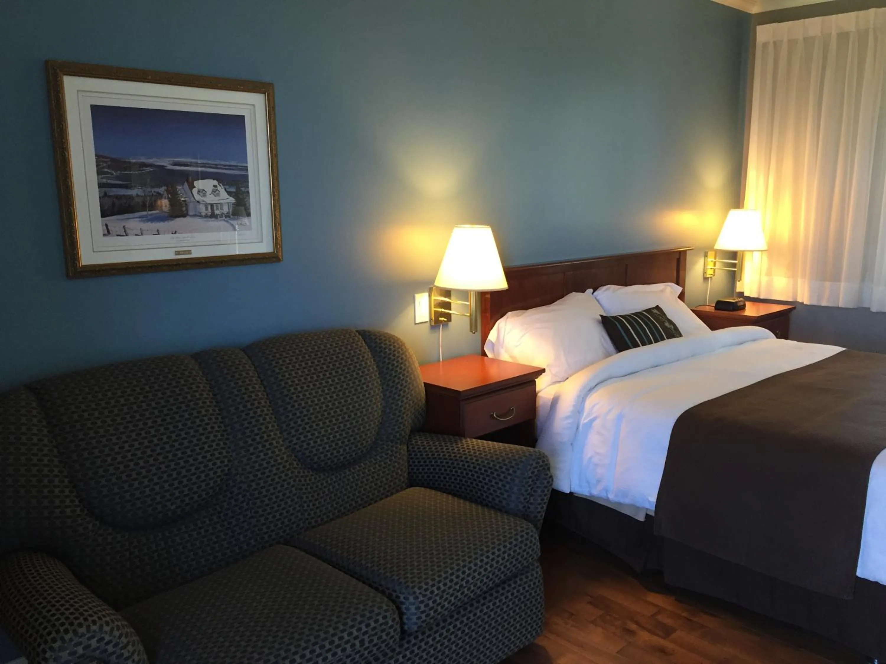 Photo of the whole room, Bed in Hôtel Maison Blanche