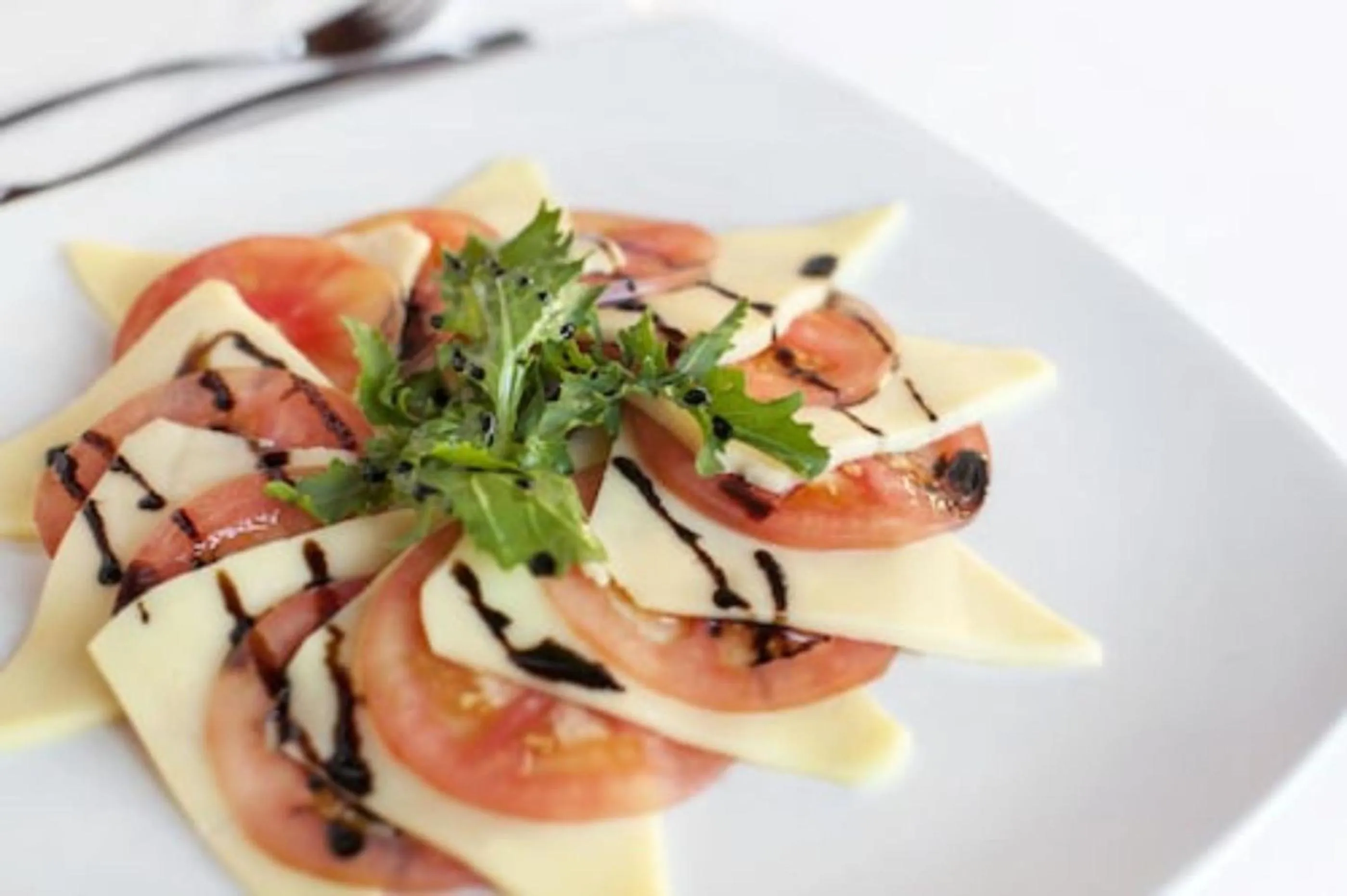 Food in Court Classique Suite Hotel