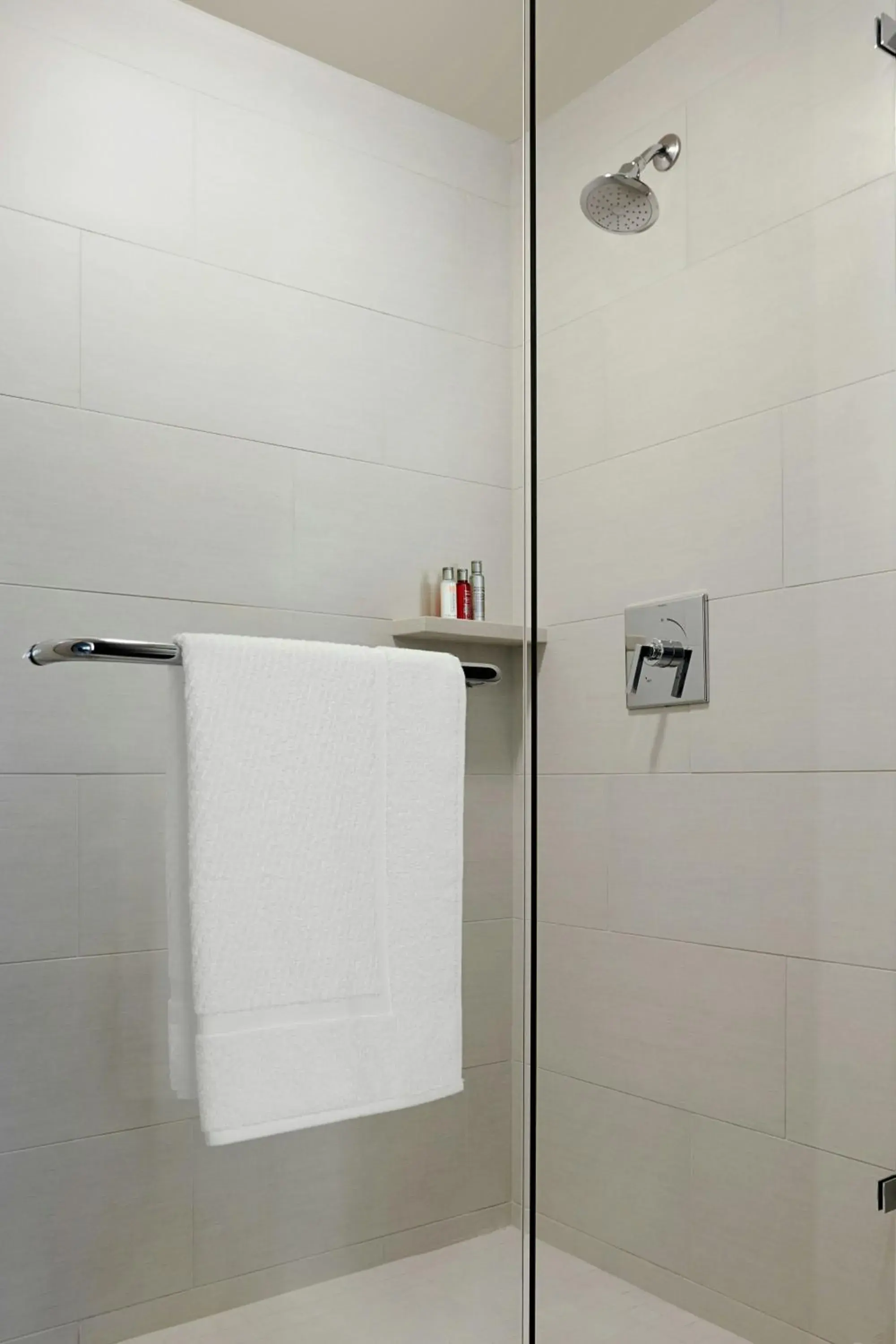 Guest Room with King Bed in Marriott Marquis Houston Guest Room with King Bed in Marriott Marquis Houston