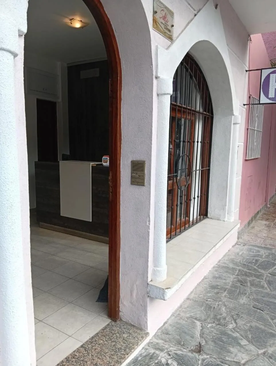PASEO GüEMES HOTEL