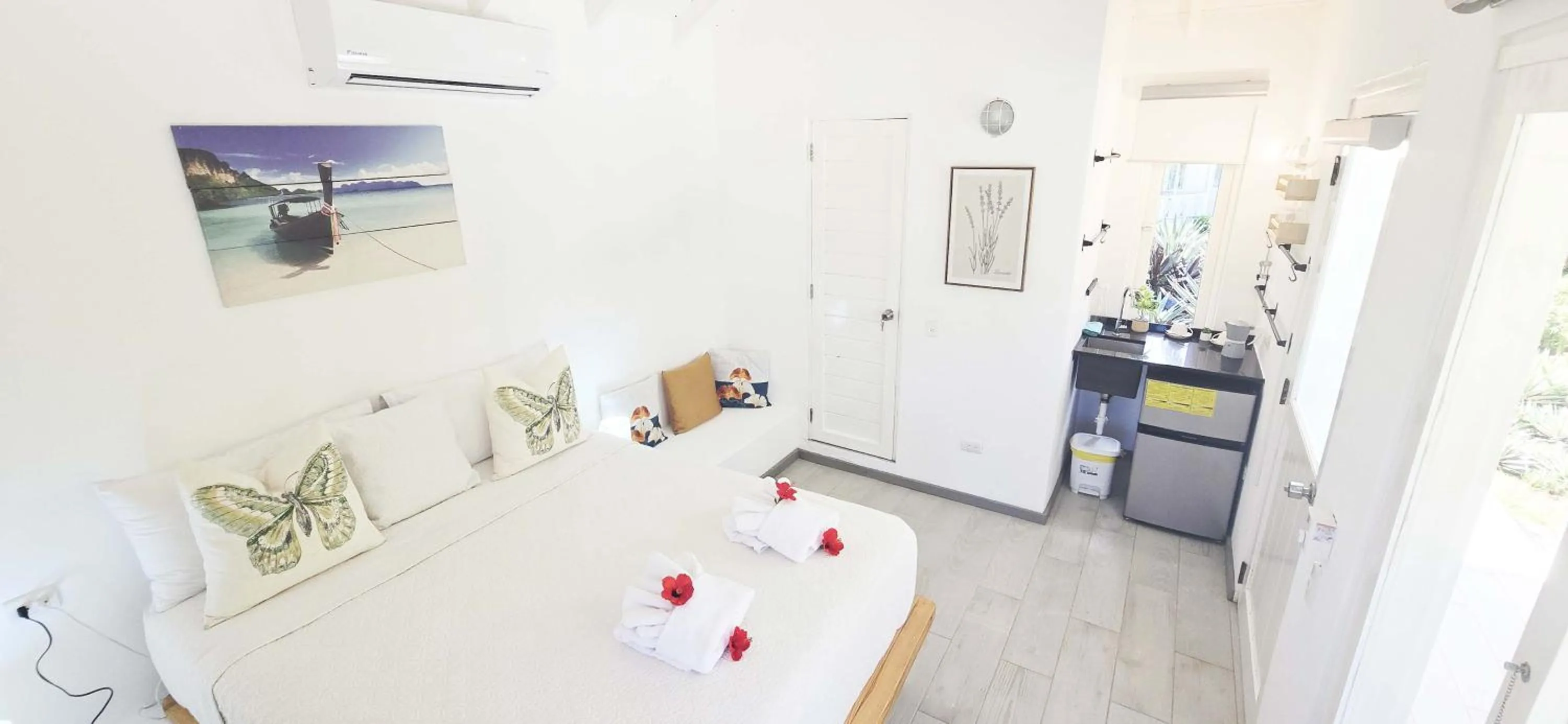 Photo of the whole room in El Pelicano Apart-Hotel